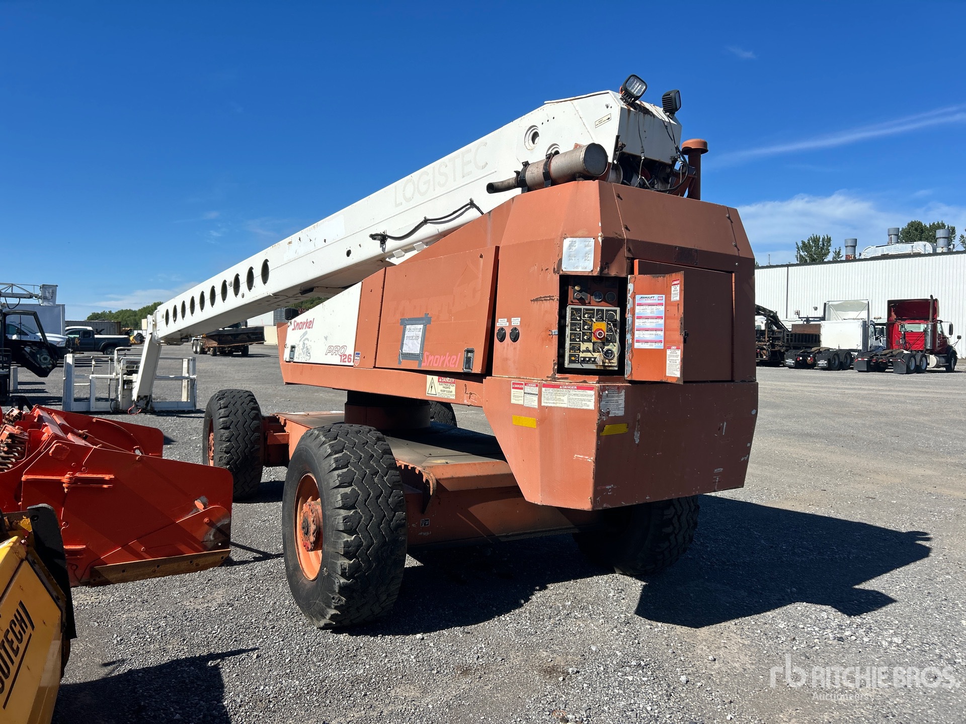 1997 Snorkel TB126JCU