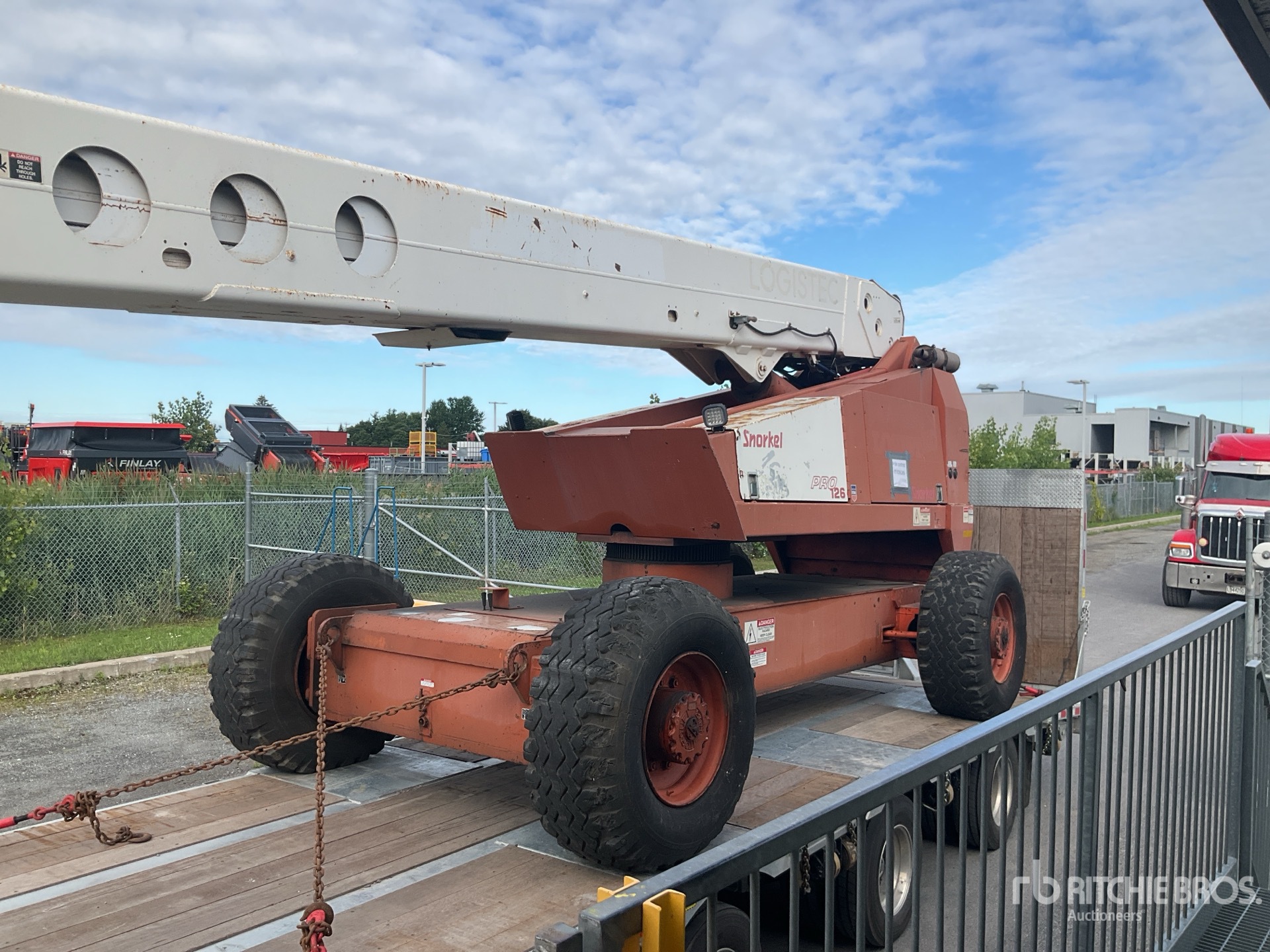1997 Snorkel TB126JCU
