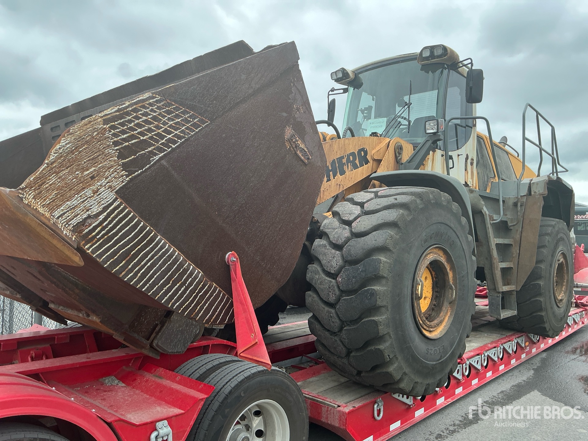 2012 Liebherr L586