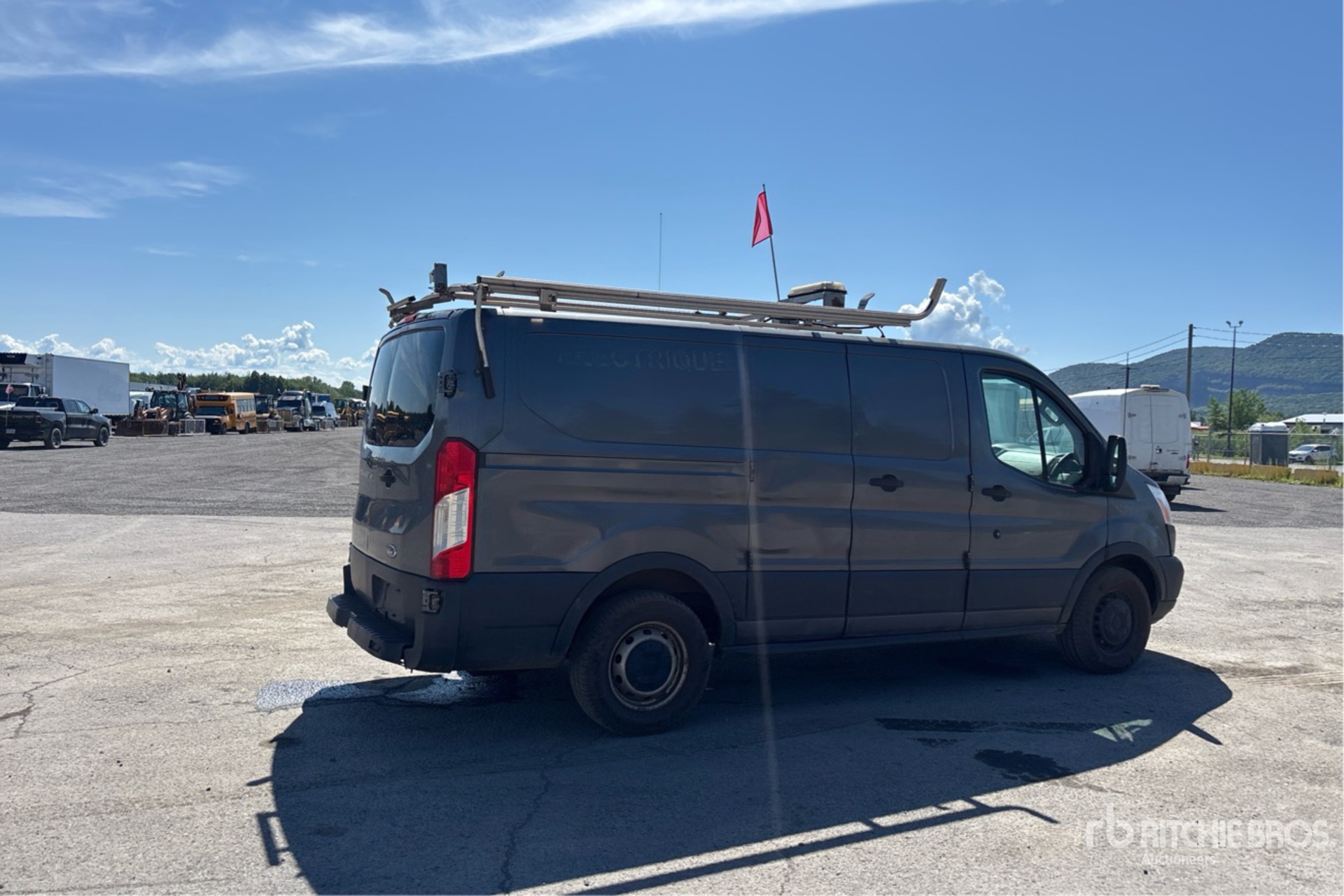 2015 Ford TRANSIT 150