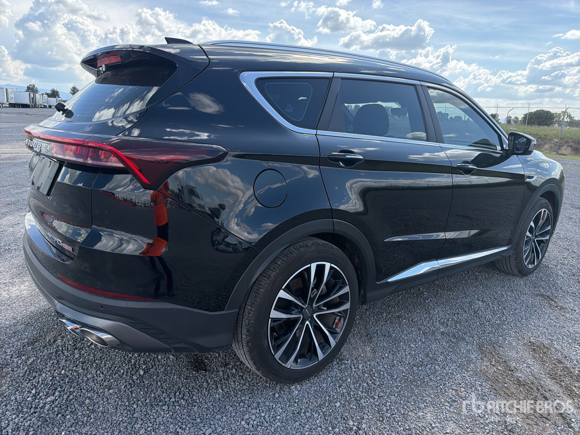 General Appearance with Picture, Right Rear Corner