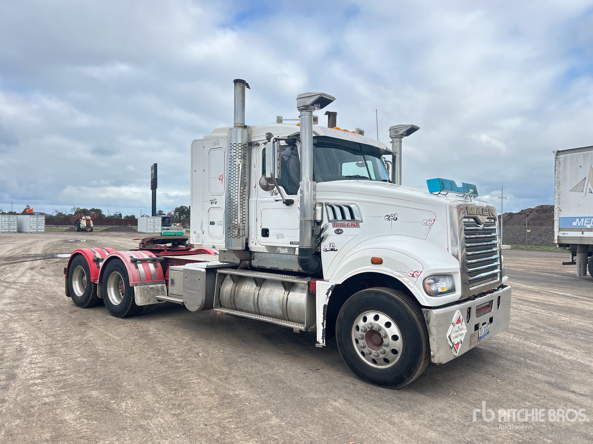 2017 Mack CMHT TRIDENT