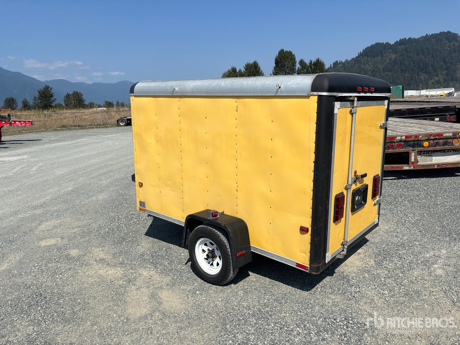 General Appearance with Picture, Left Rear Corner