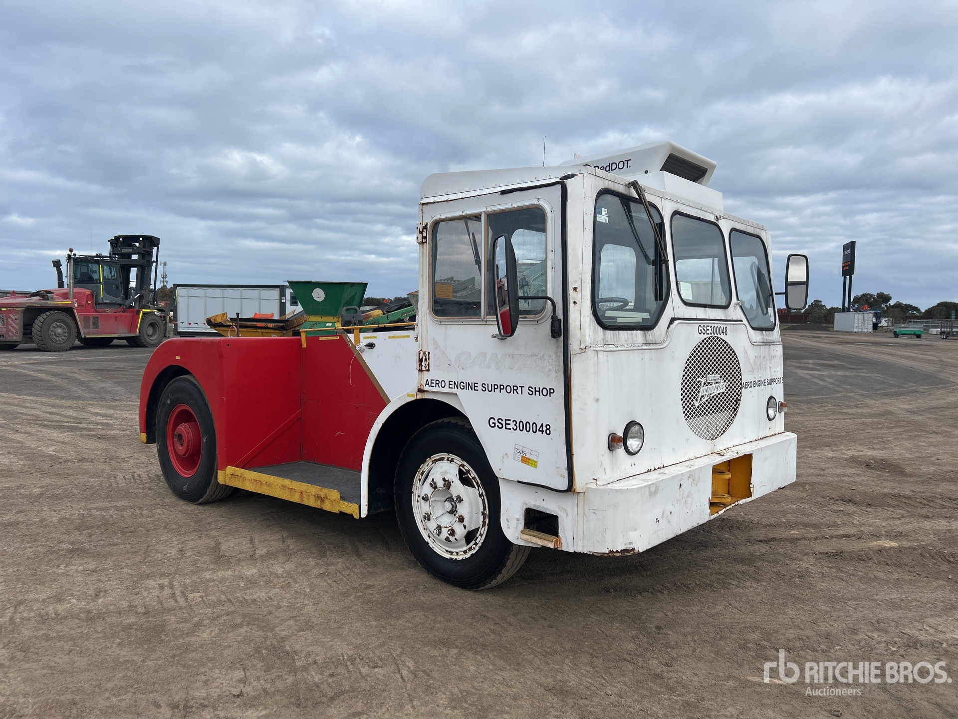 2010 Douglas TUGMASTER