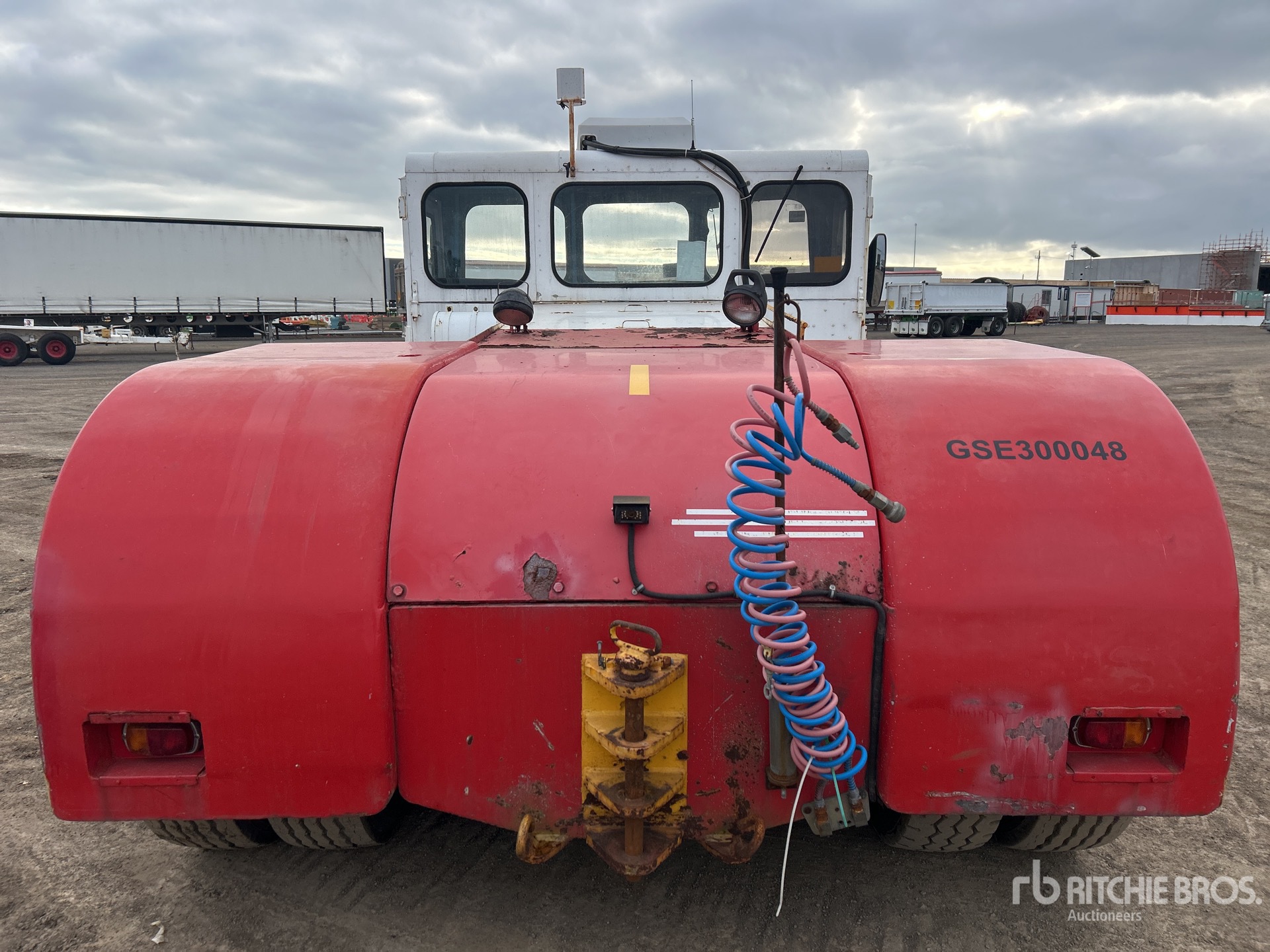 2010 Douglas TUGMASTER