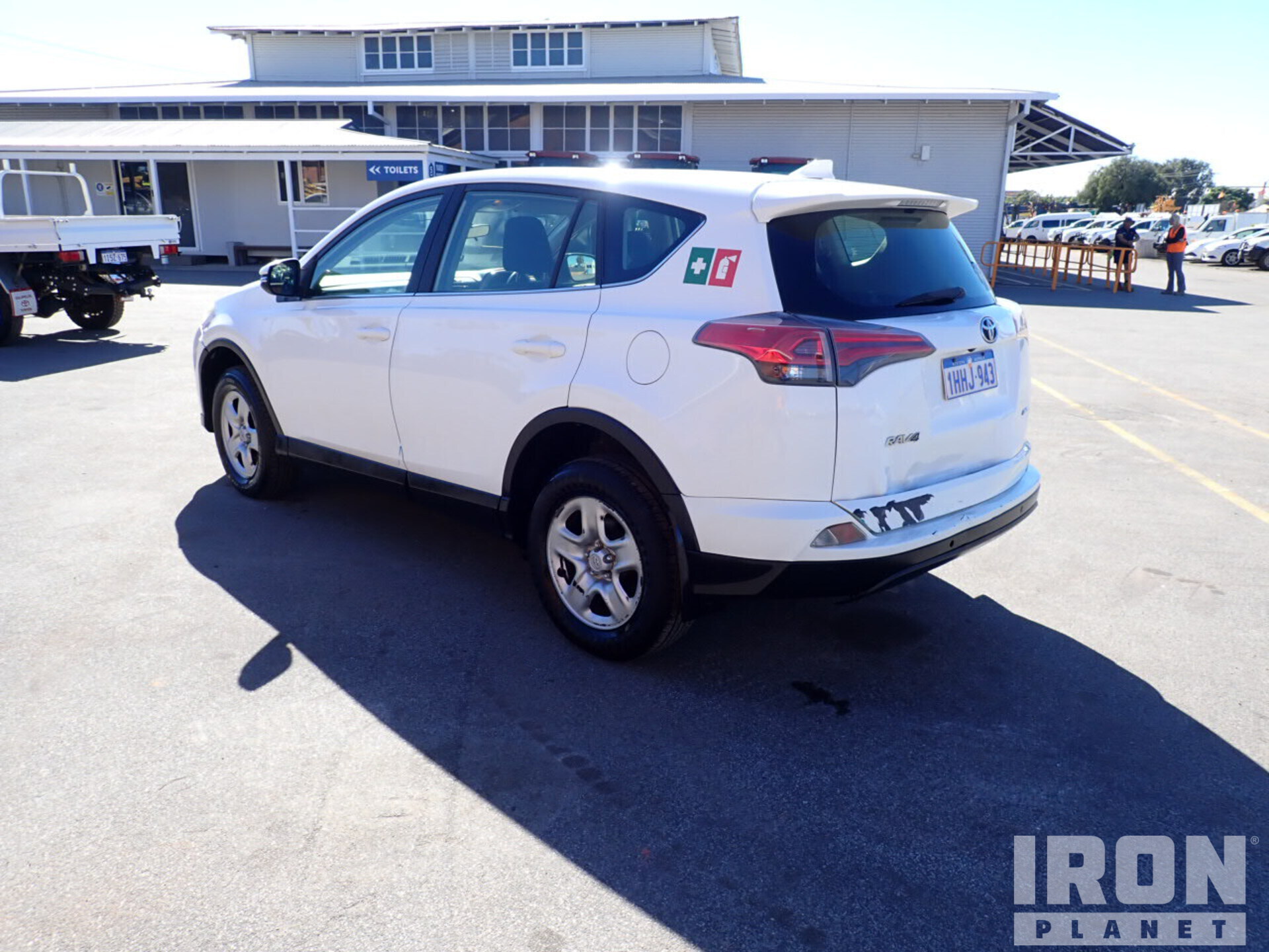 General Appearance with Picture, Right Rear Corner