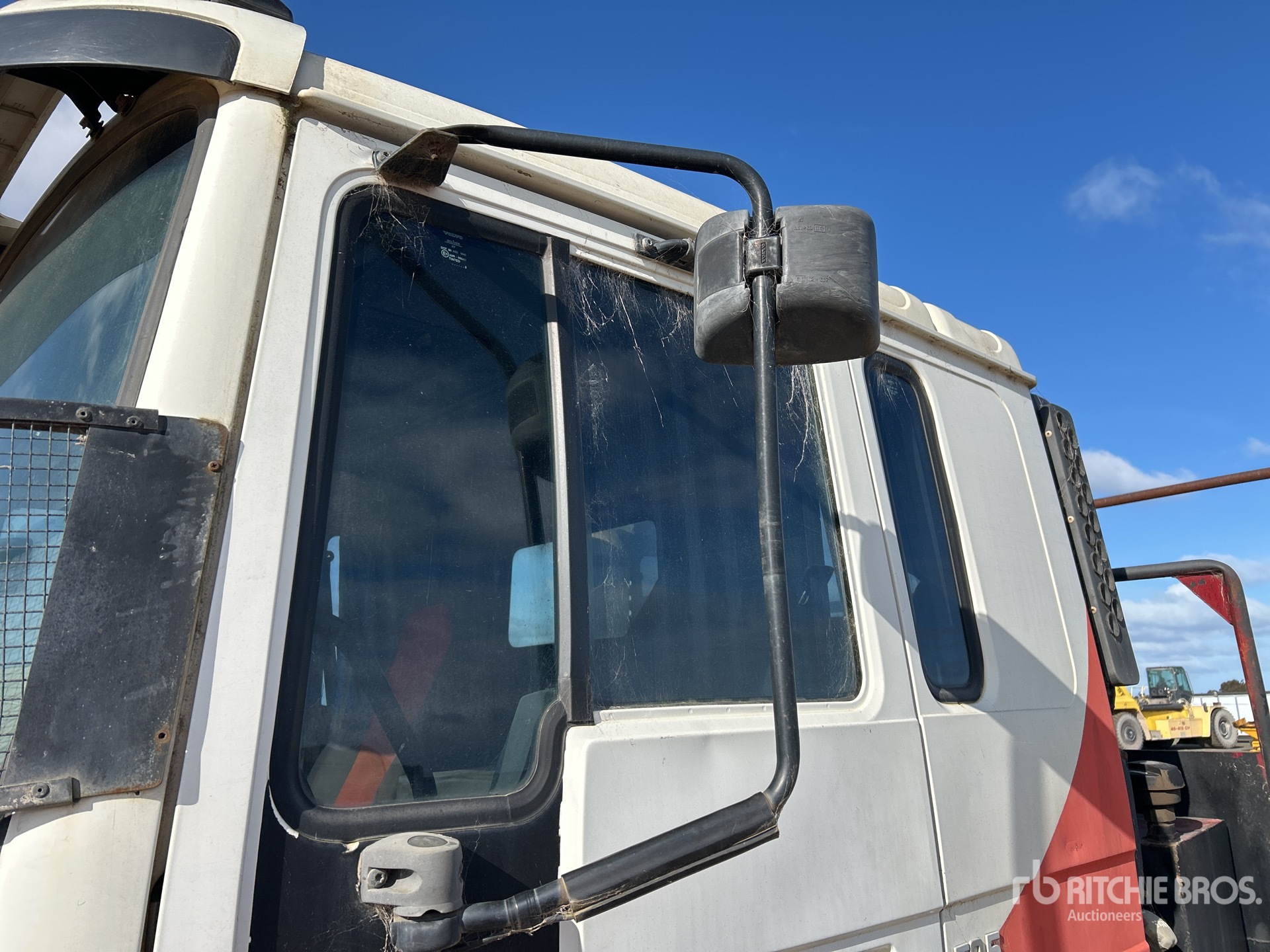 2003 Volvo FL6