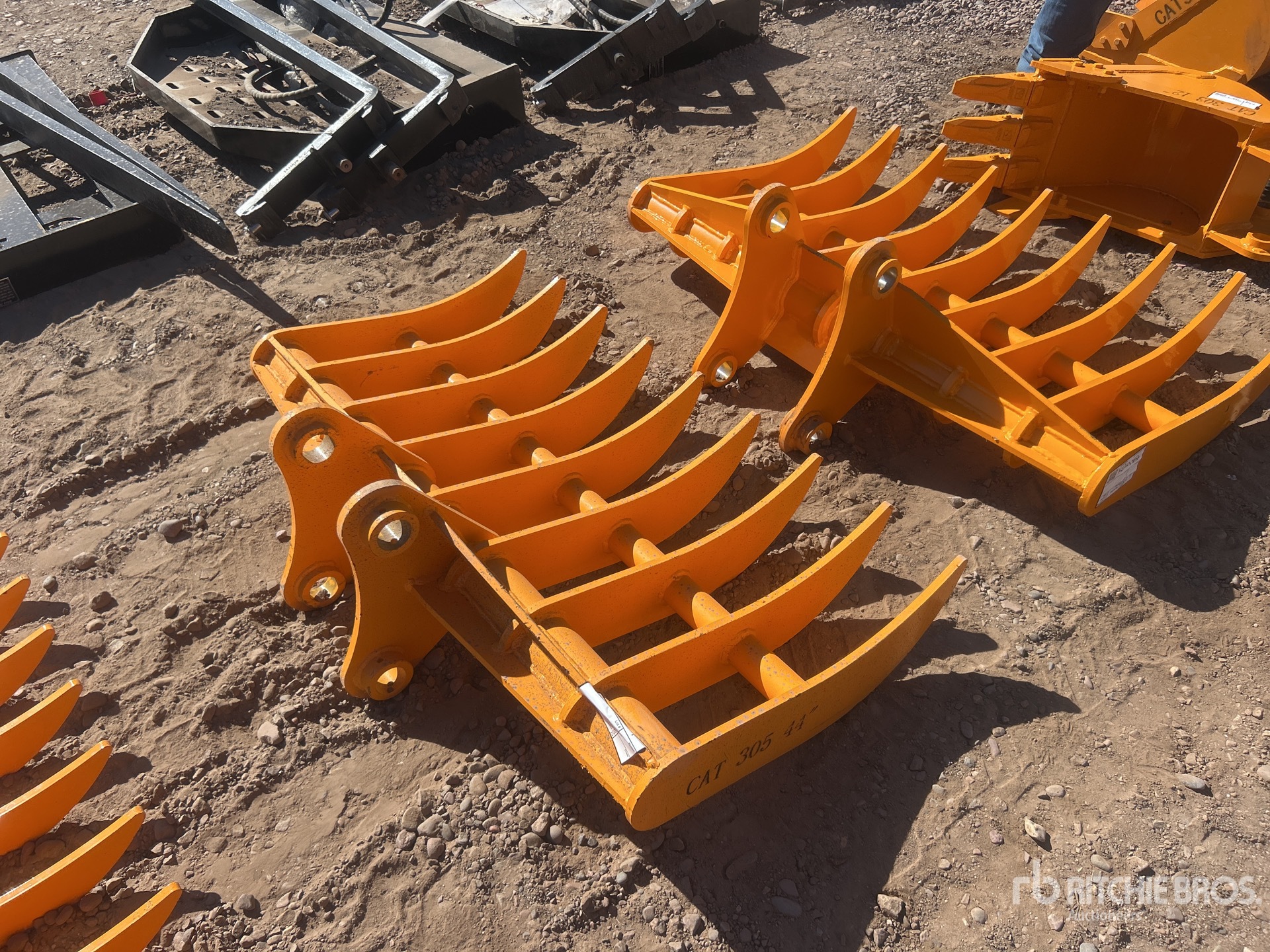 2026 GIYI 44 in - Fits Cat 305 (Unused)