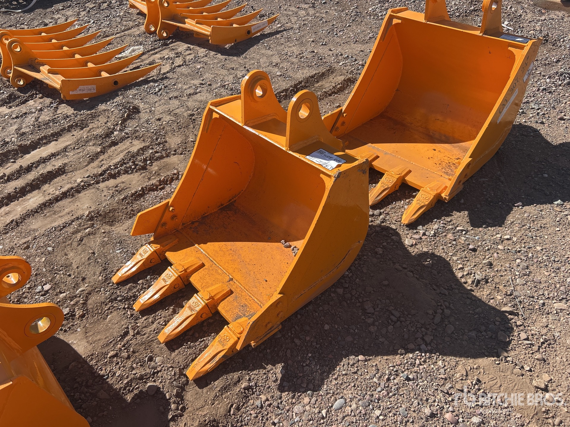 2026 GIYI 24 in - Fits Cat 305 (Unused)