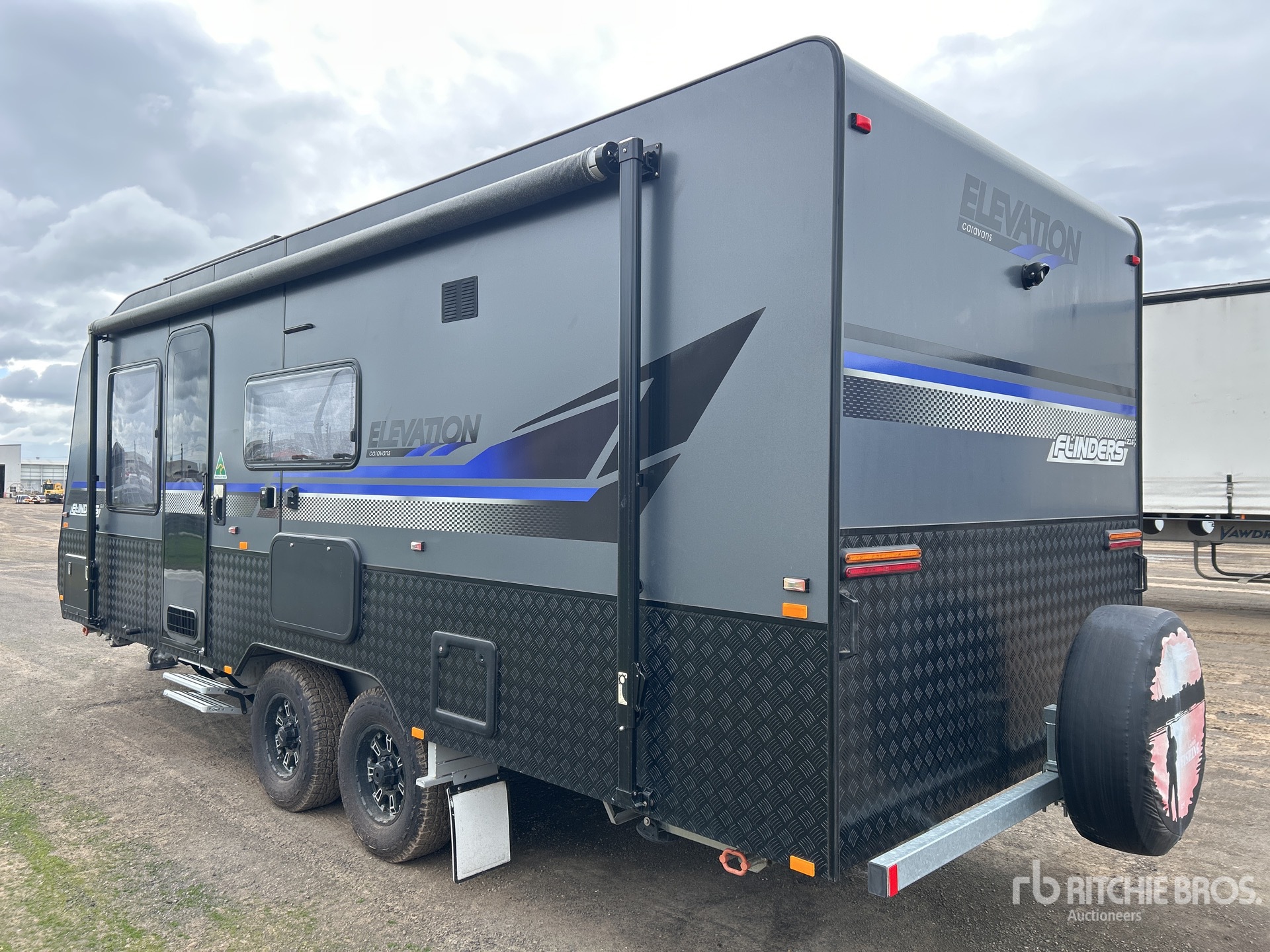 General Appearance with Picture, Right Rear Corner