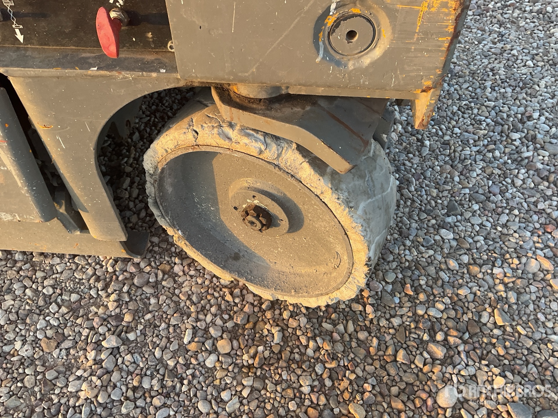 2011 Haulotte COMPACTION 10N