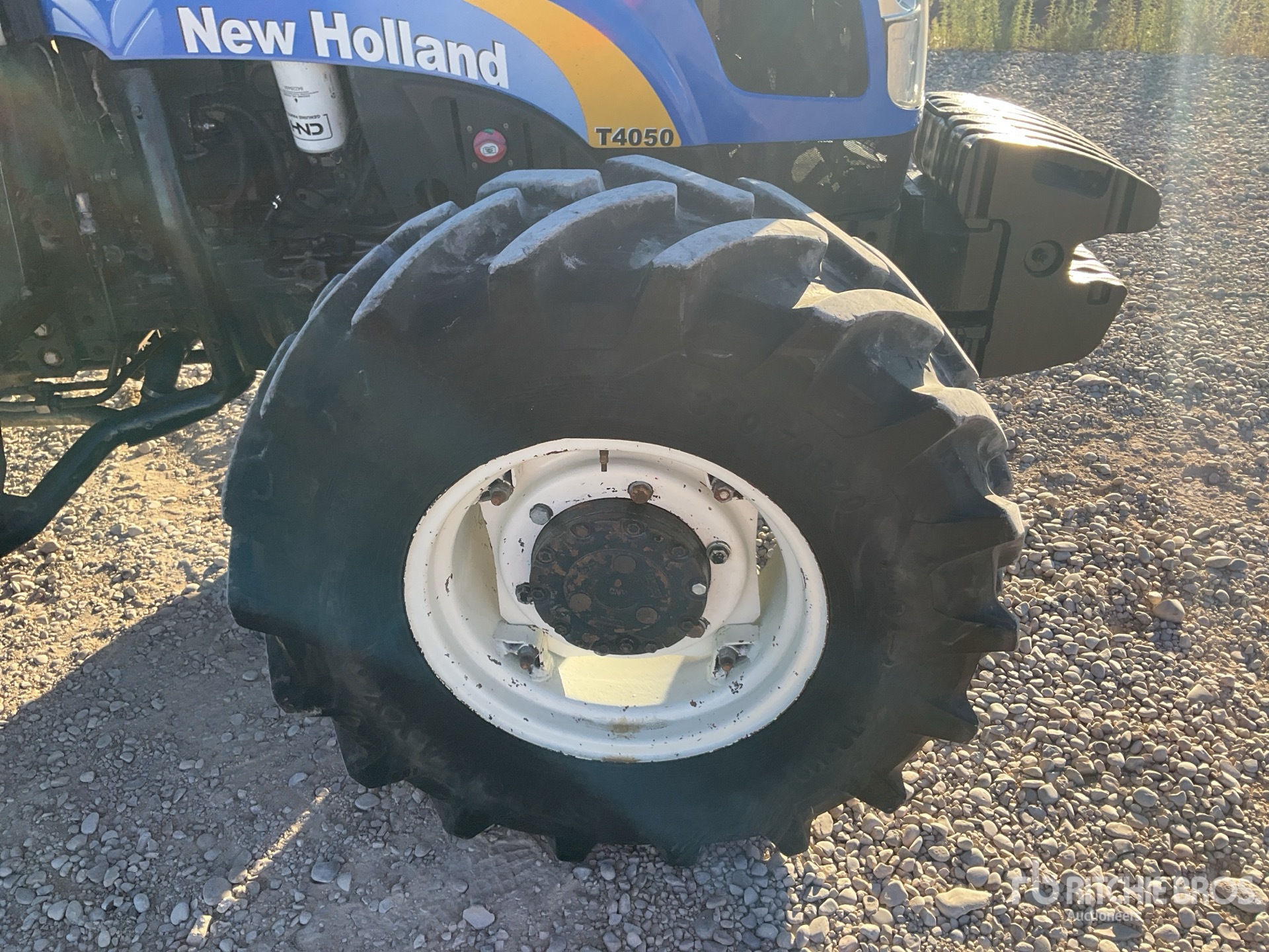 2013 New Holland T4050