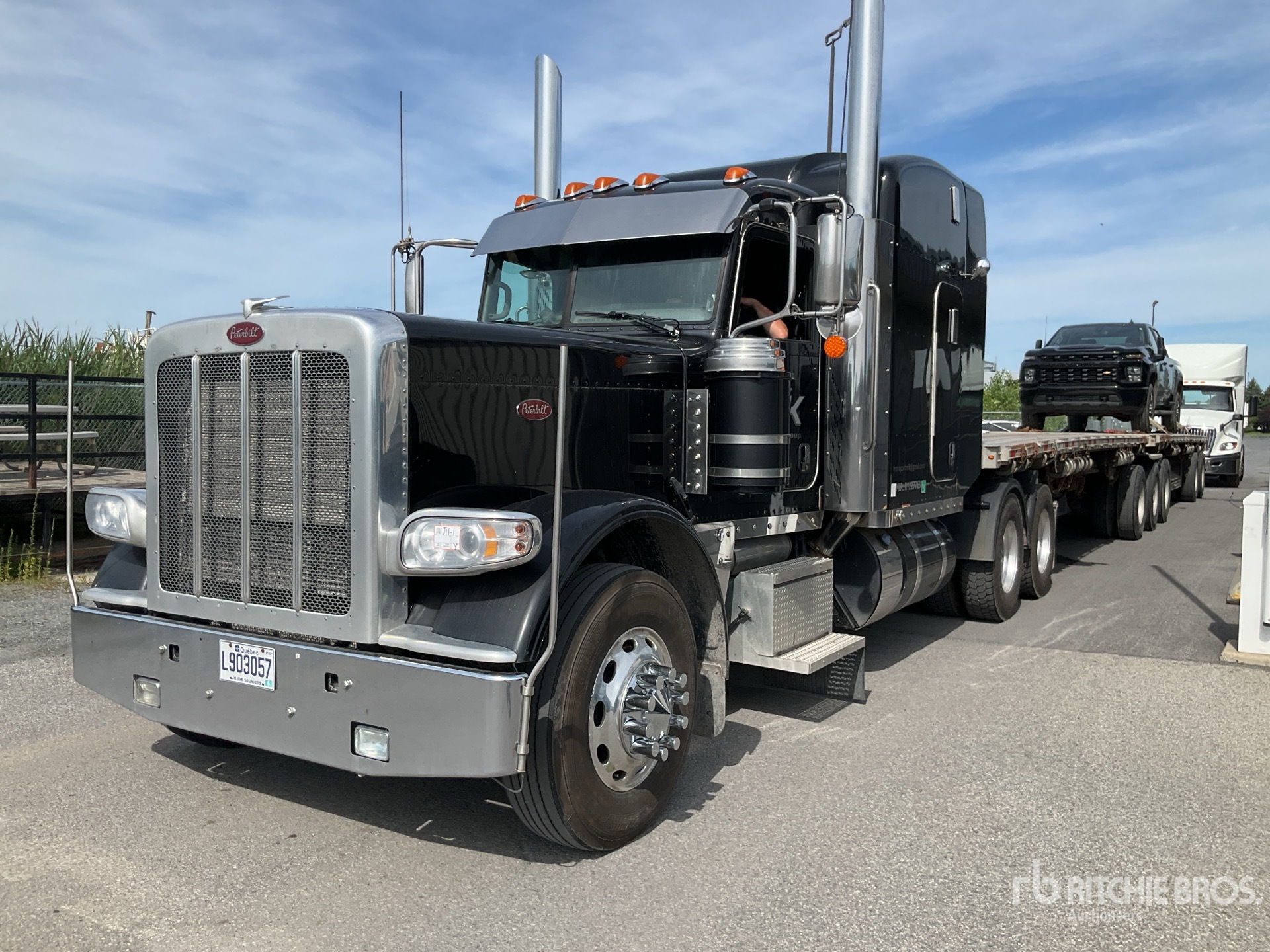 2022 Peterbilt 389
