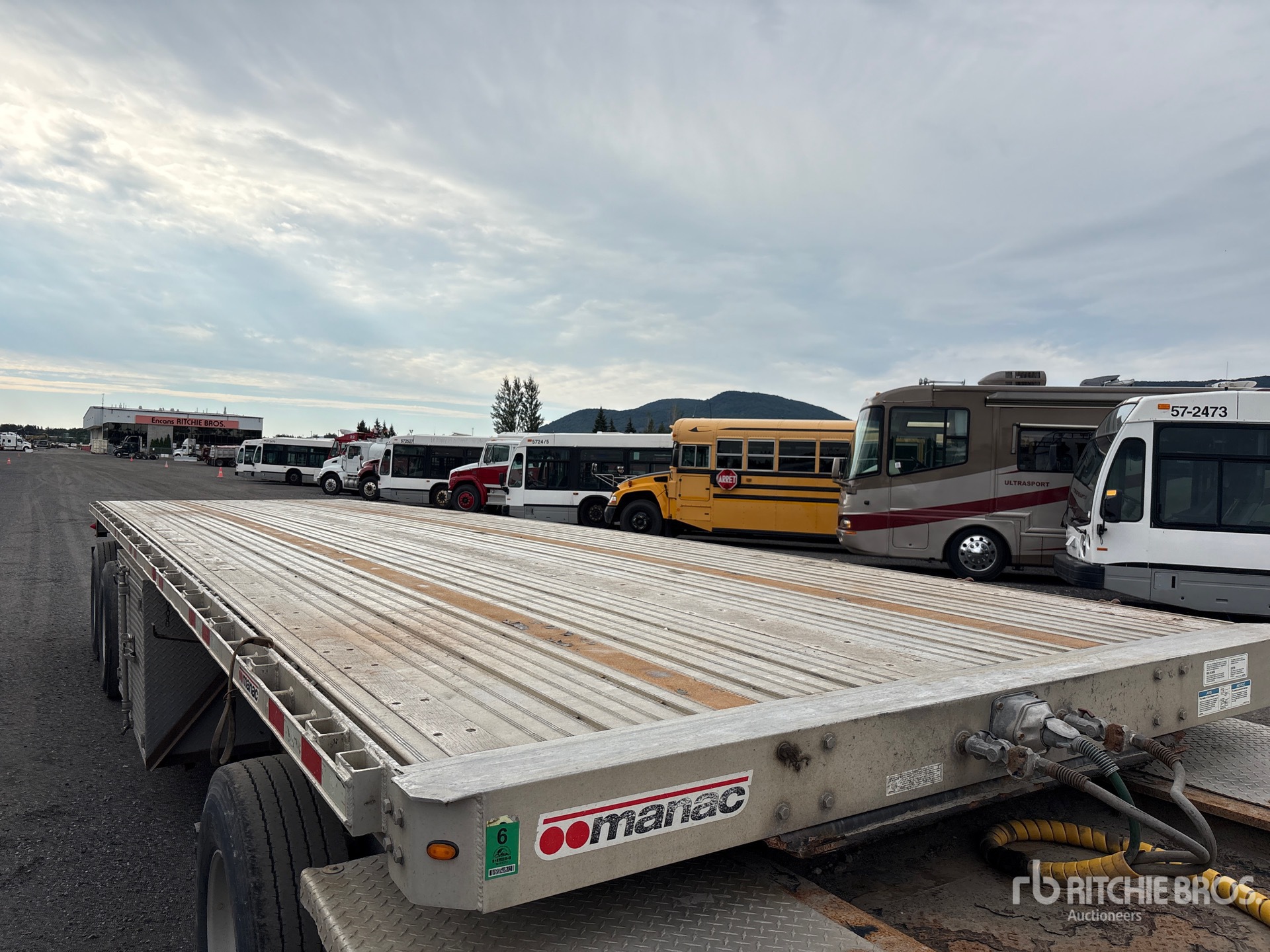 2018 Manac 32 FT T/A B-TRAIN PUP