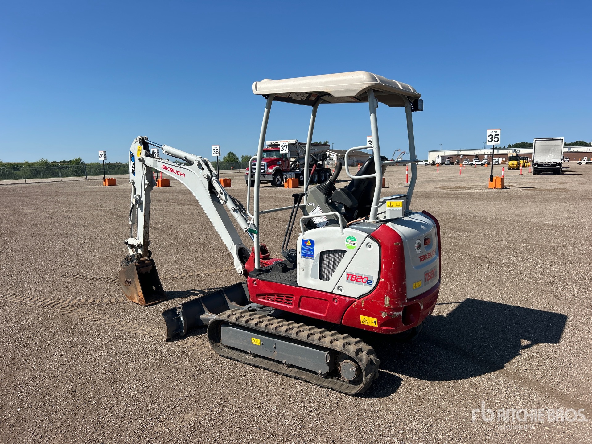 2022 Takeuchi TB20E