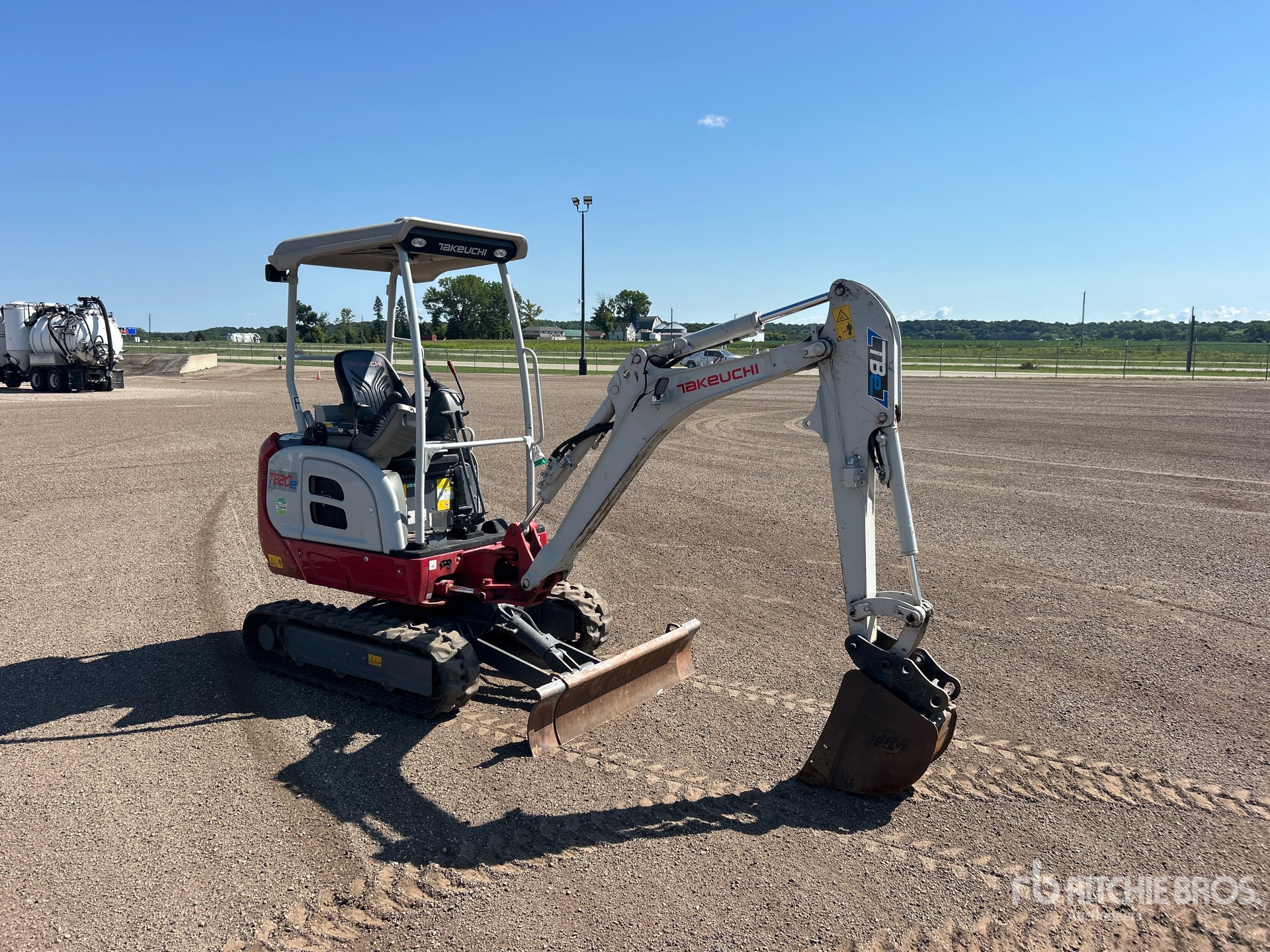 2022 Takeuchi TB20E