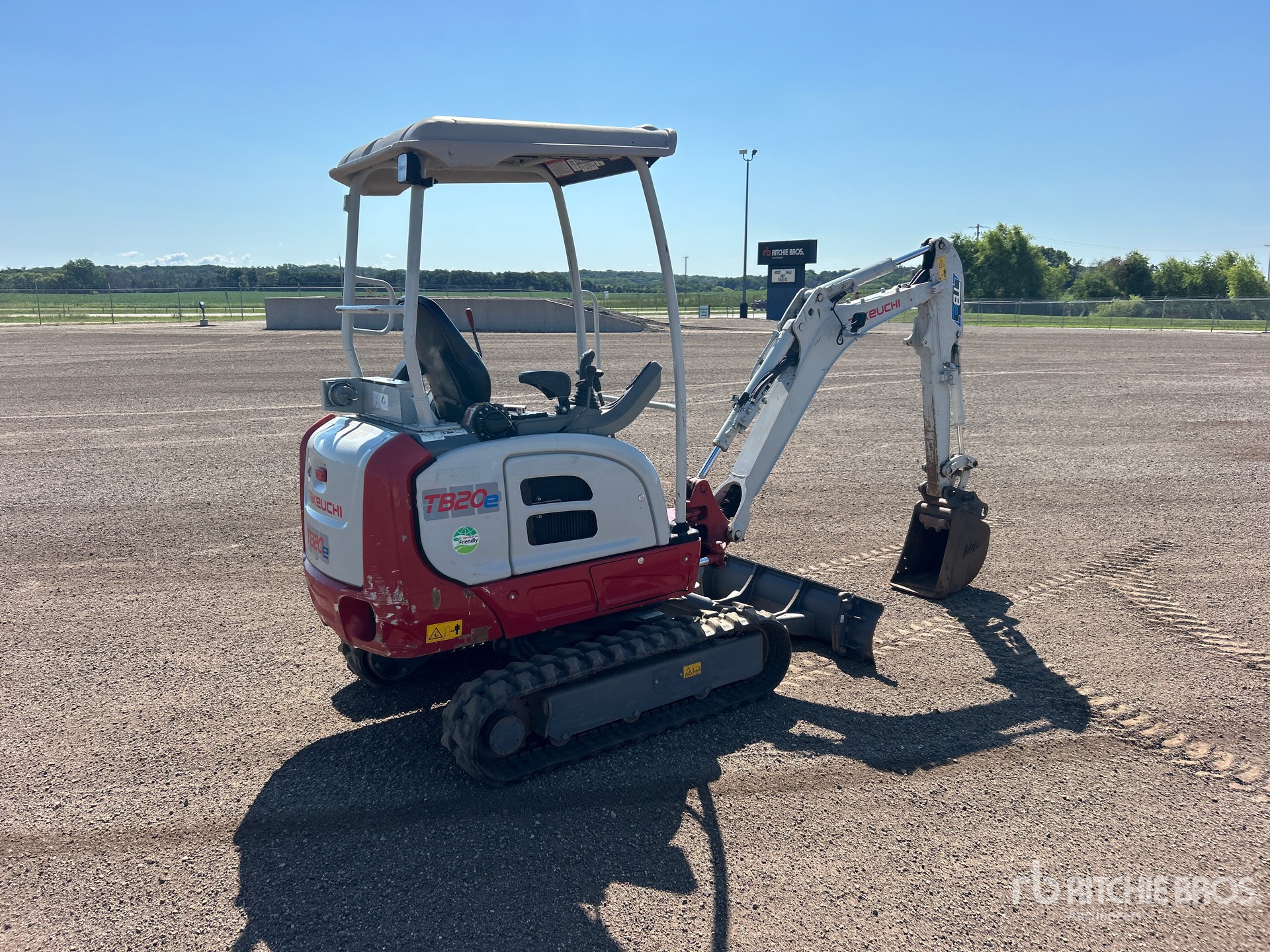 2022 Takeuchi TB20E