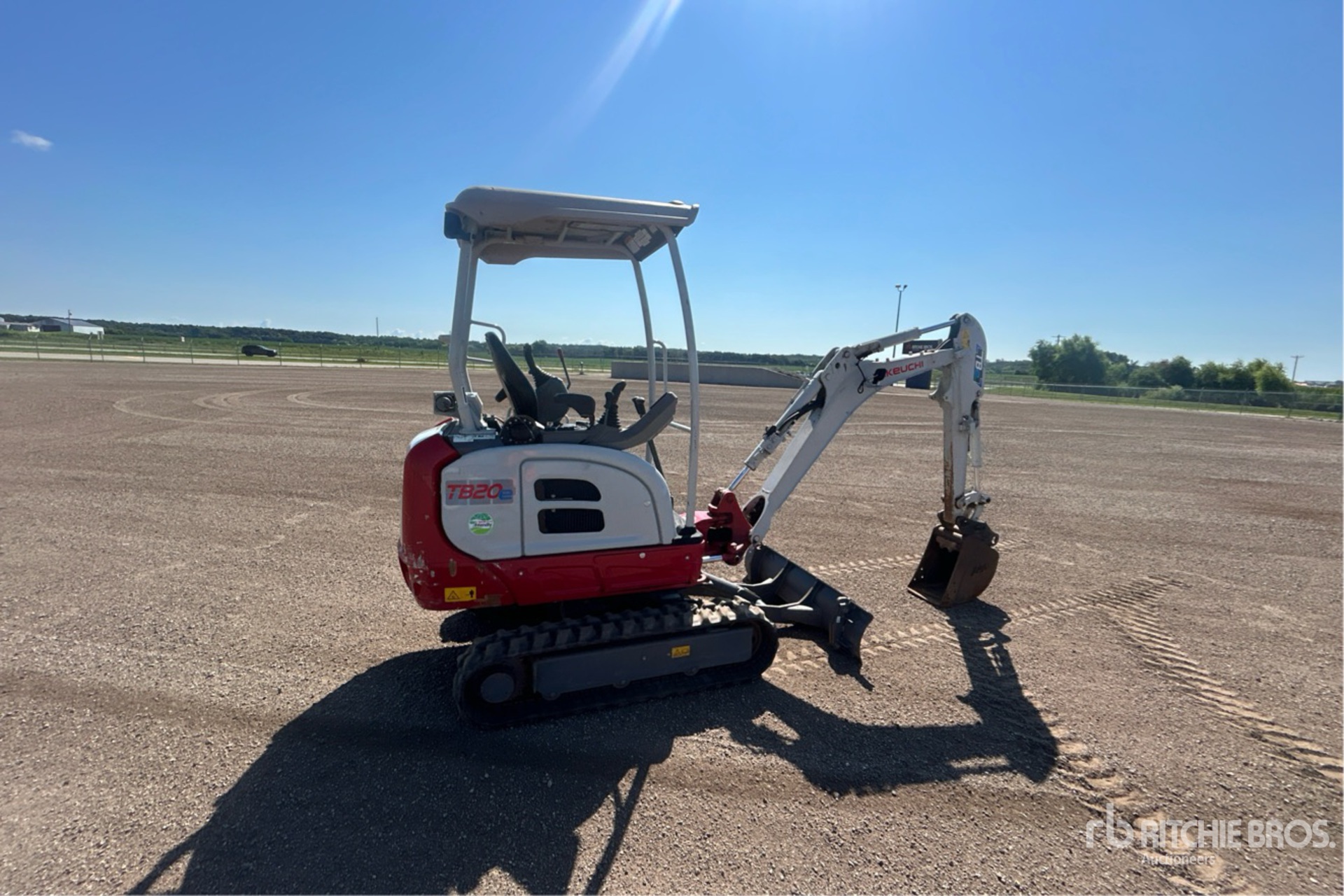 2022 Takeuchi TB20E