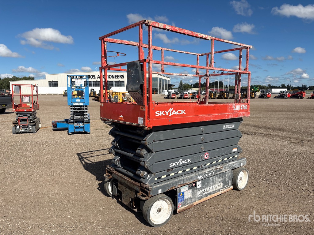 General Appearance with Bild, Ecke vorne links