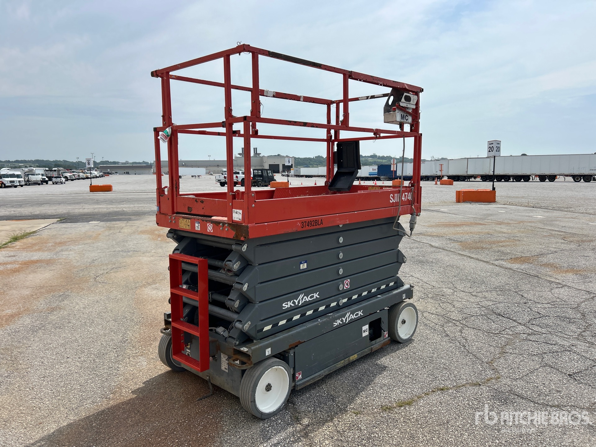 General Appearance with Picture, Right Rear Corner