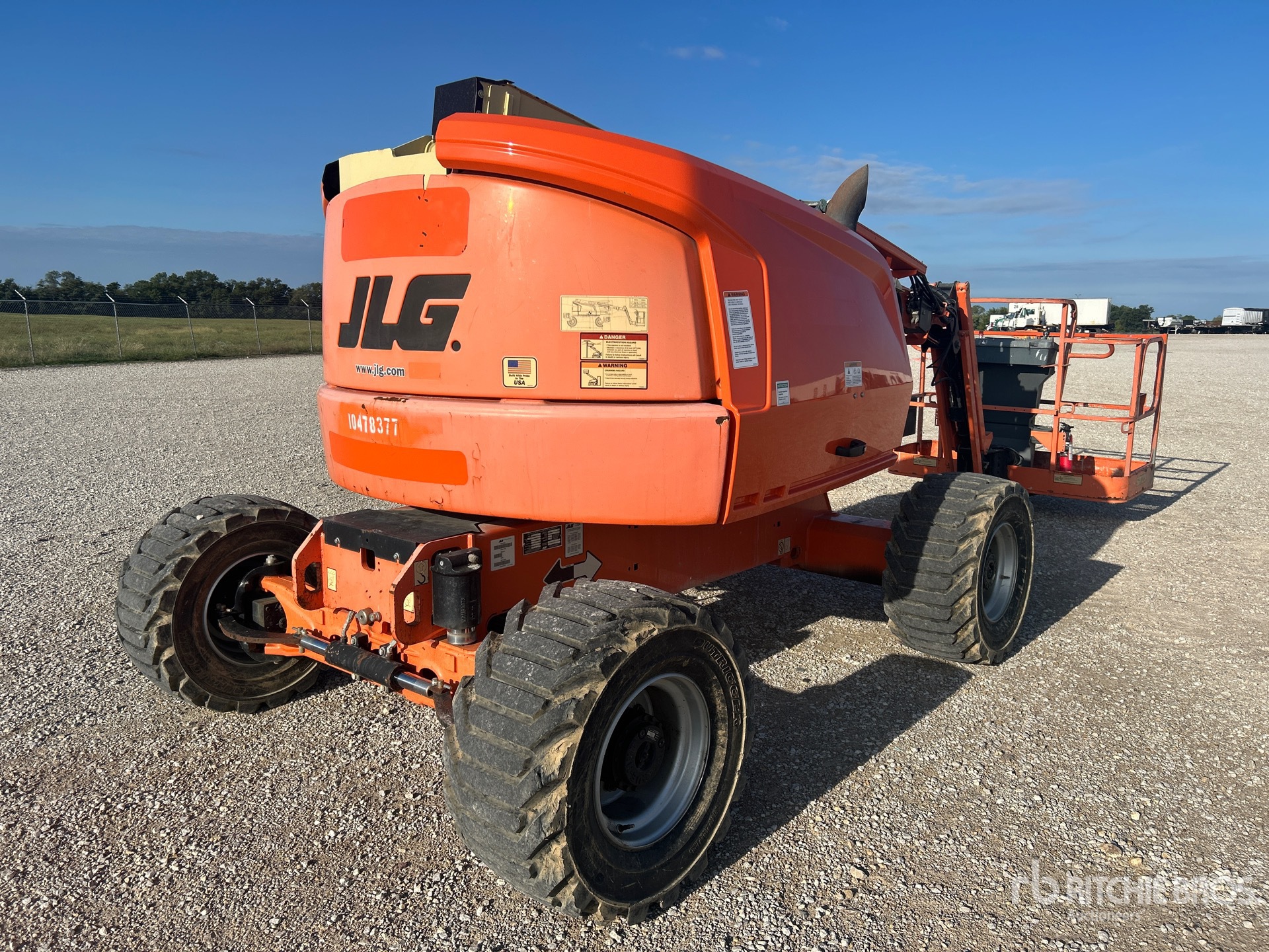 2016 JLG 450AJ