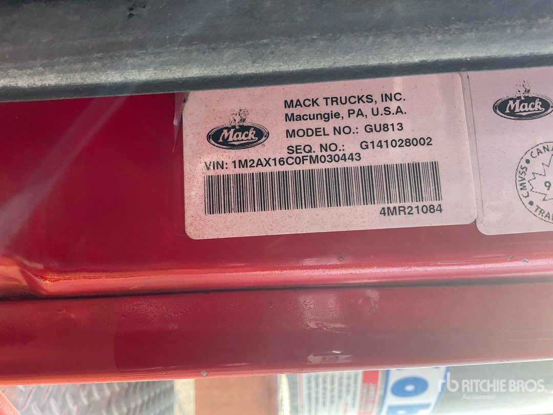 2015 Mack GU813