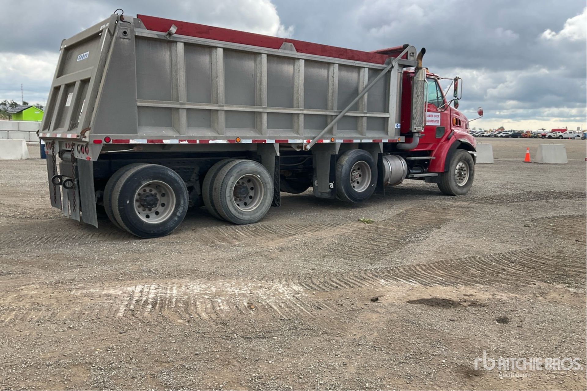 2007 Sterling L9500