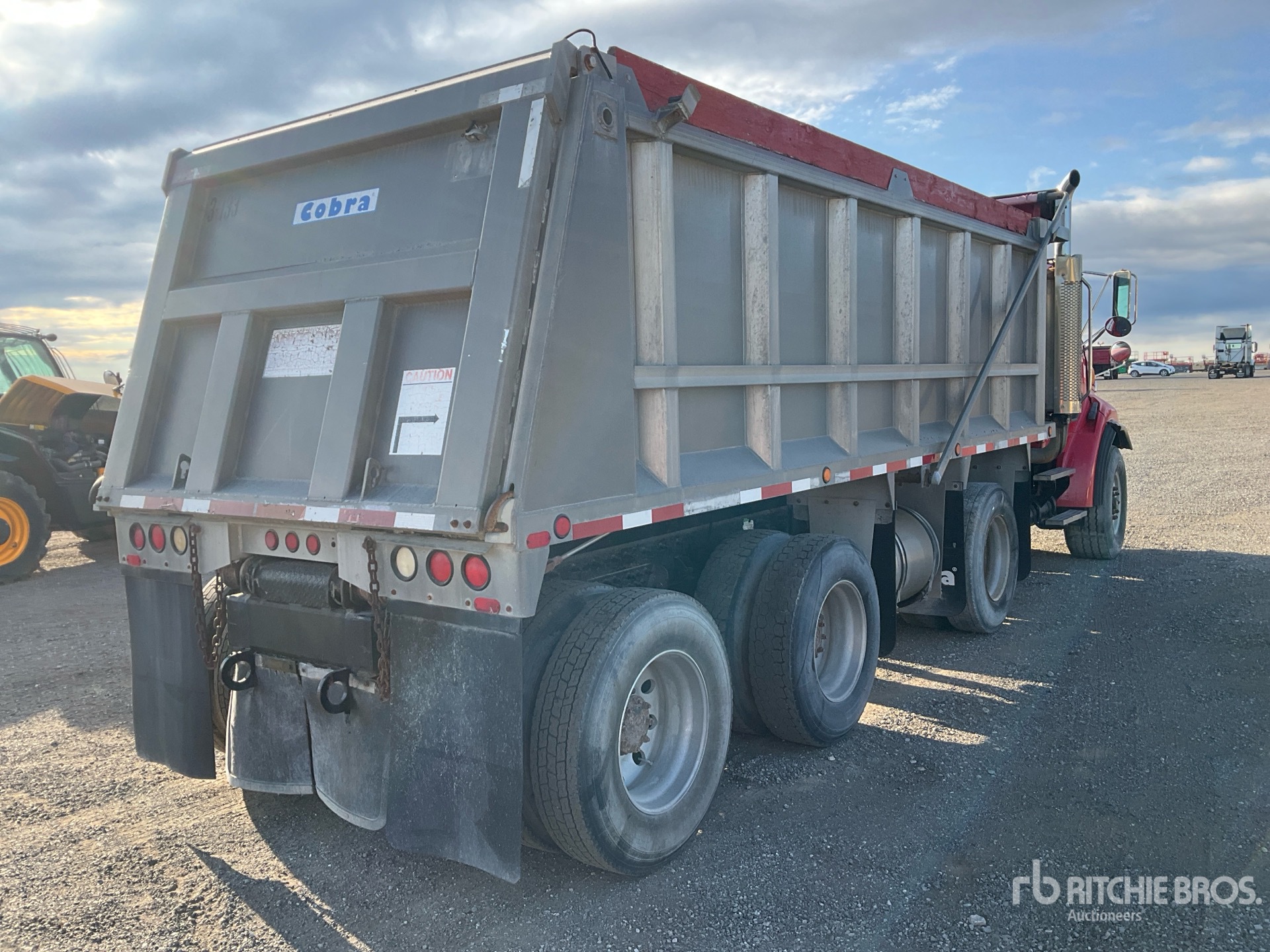 2007 Sterling L9500