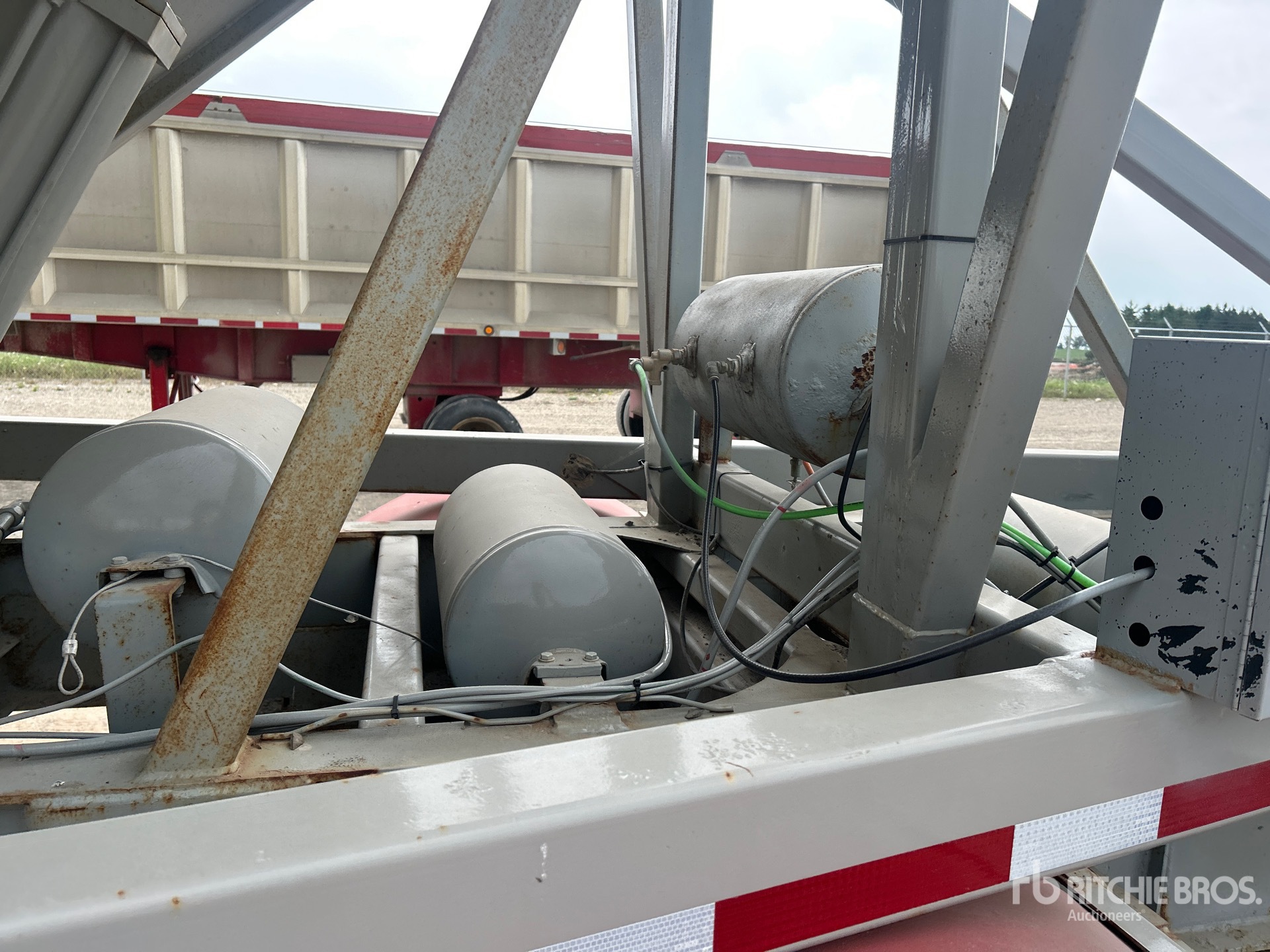 2001 Raglan 48 ft Quad/A
