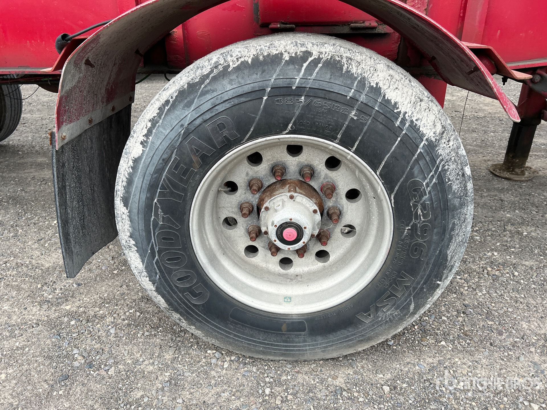 2000 Raglan 44 ft 5/Axle
