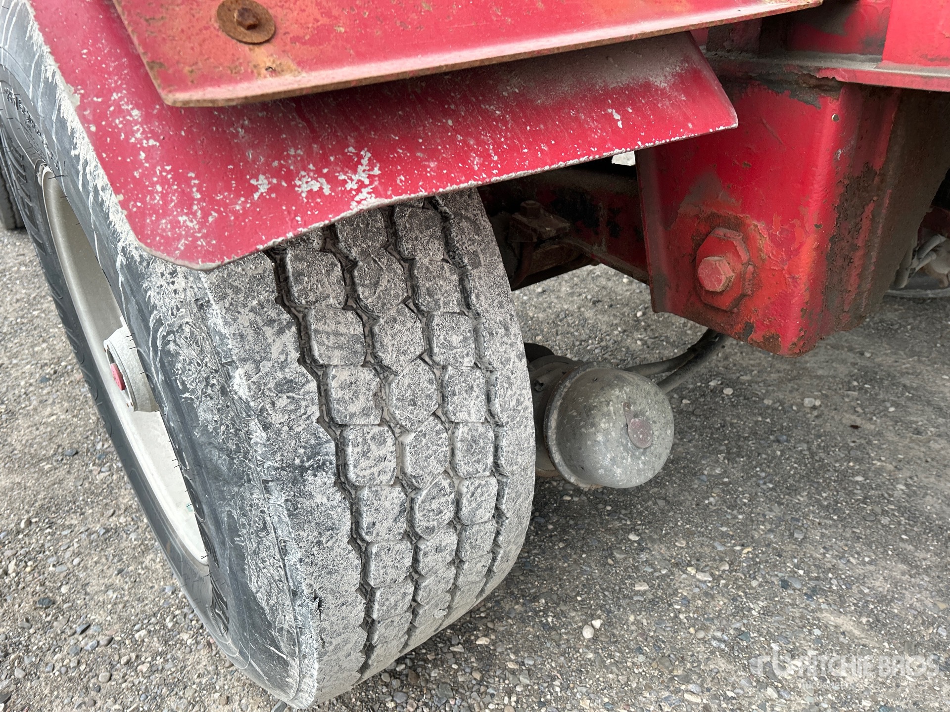 2000 Raglan 44 ft 5/Axle
