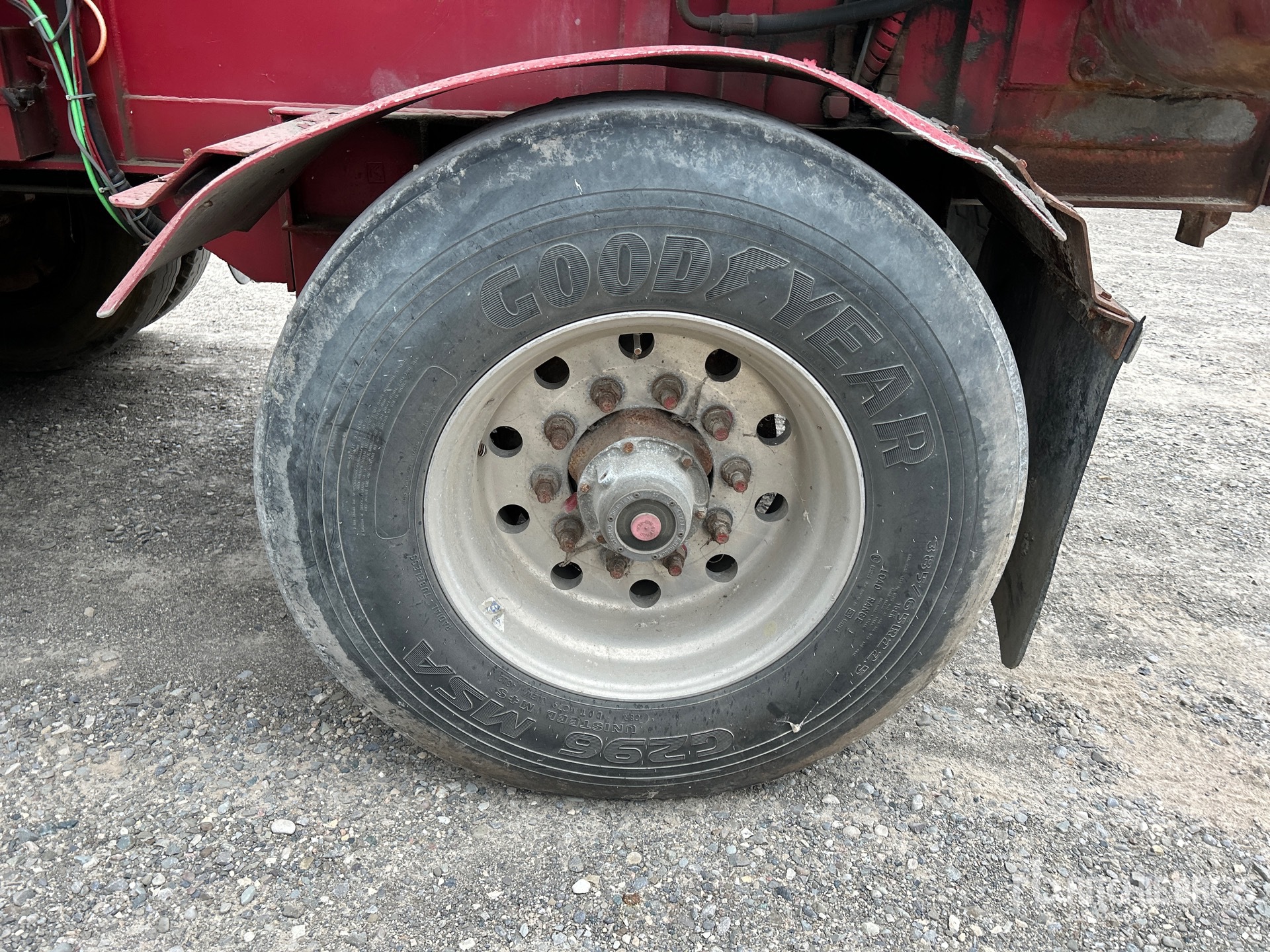 2000 Raglan 44 ft 5/Axle