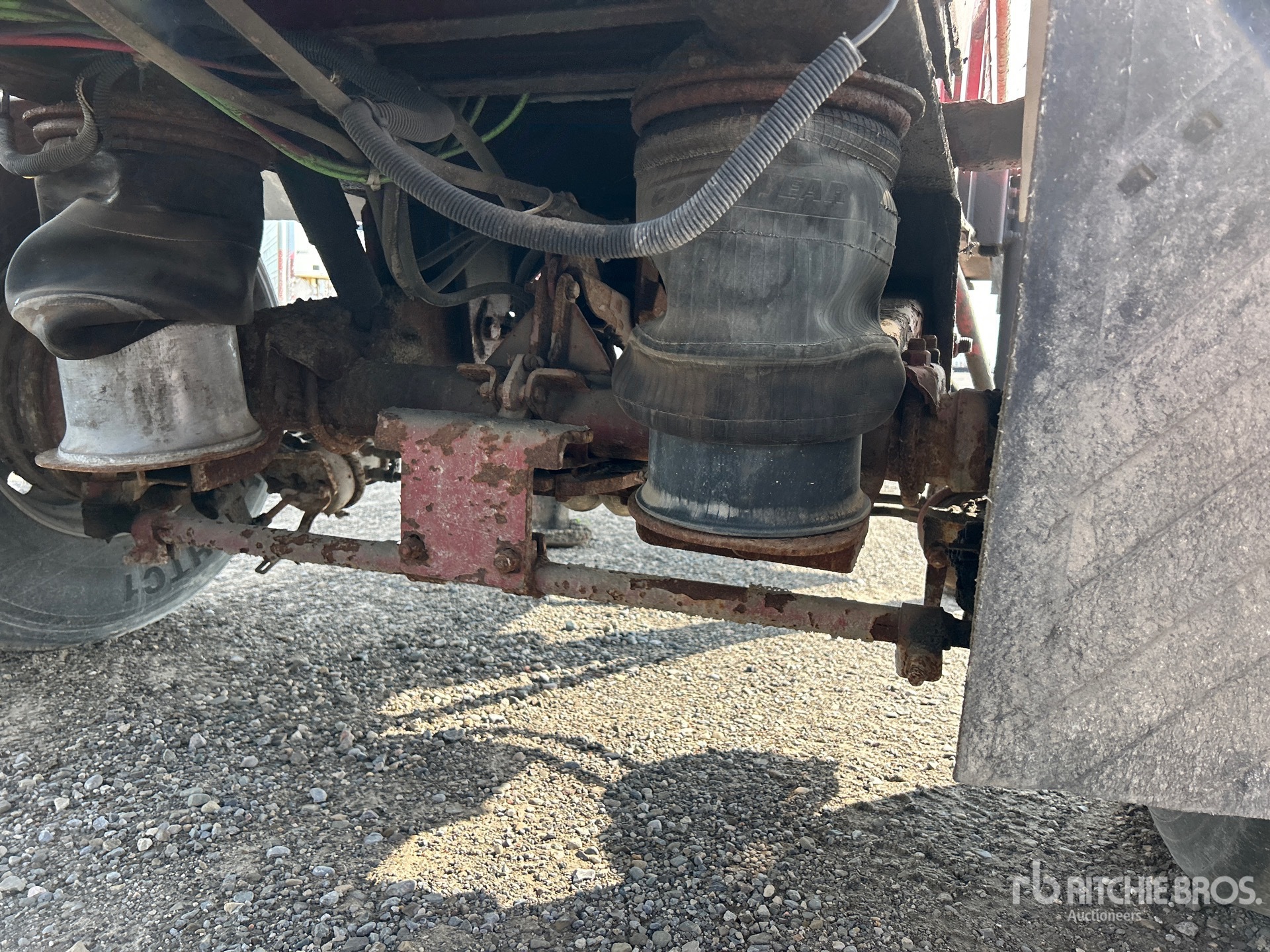 2000 Raglan 48 FT 5/AXLE