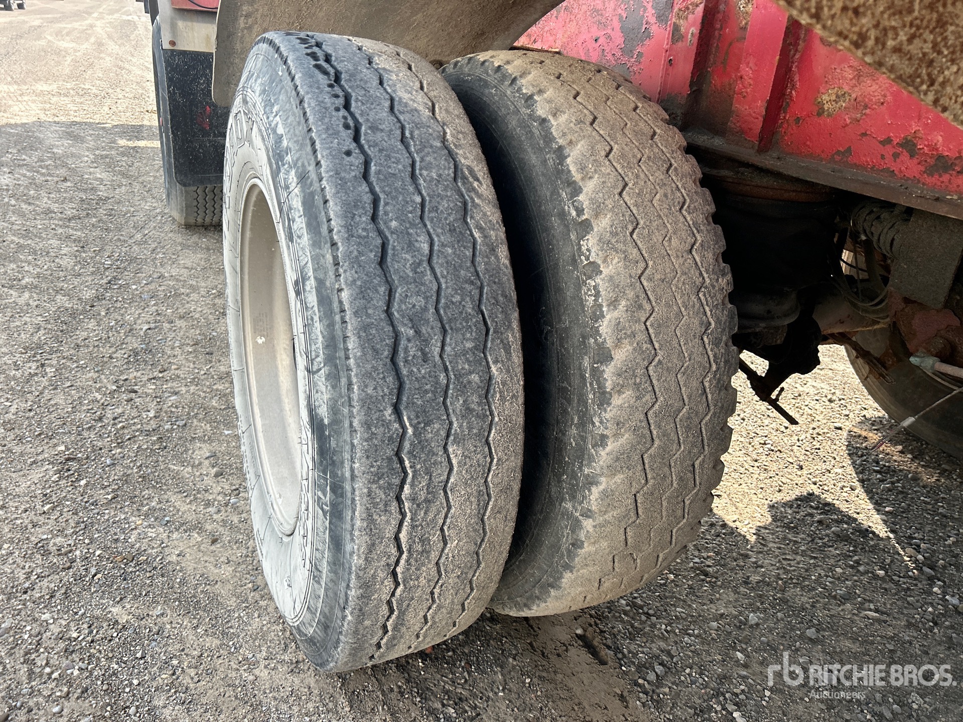 2000 Raglan 48 FT 5/AXLE