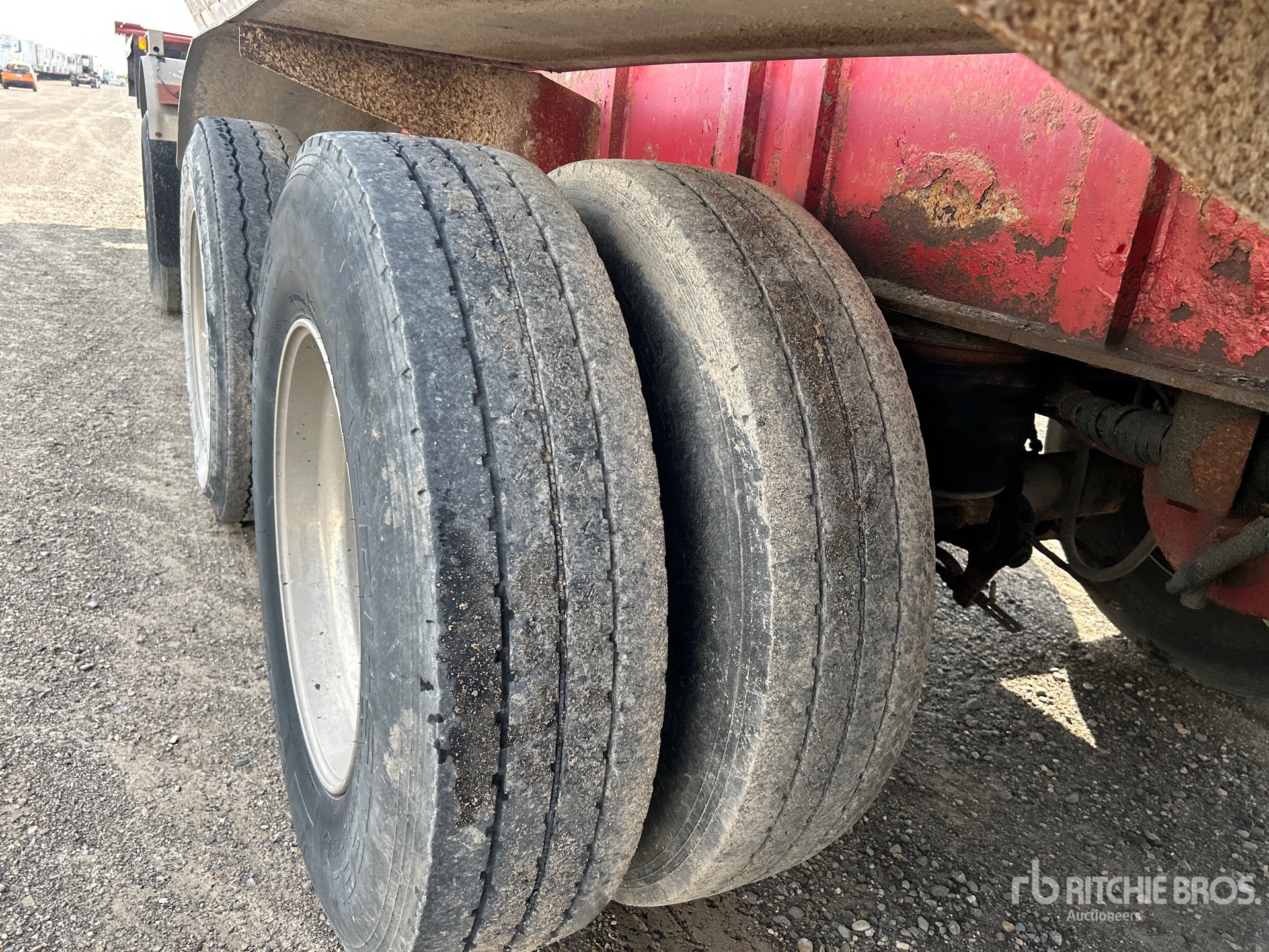 2000 Raglan 48 FT 5/AXLE