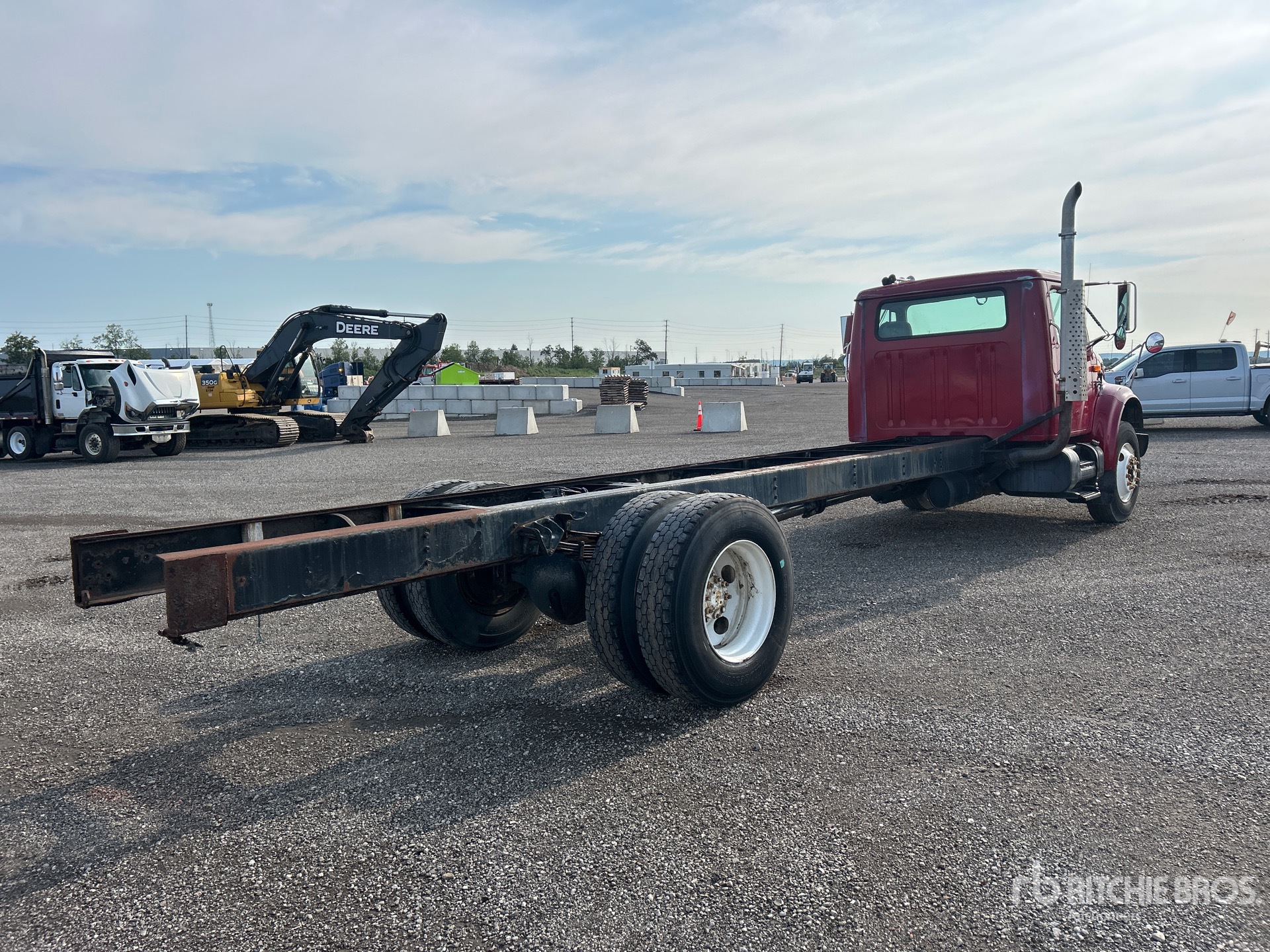2000 International 4900