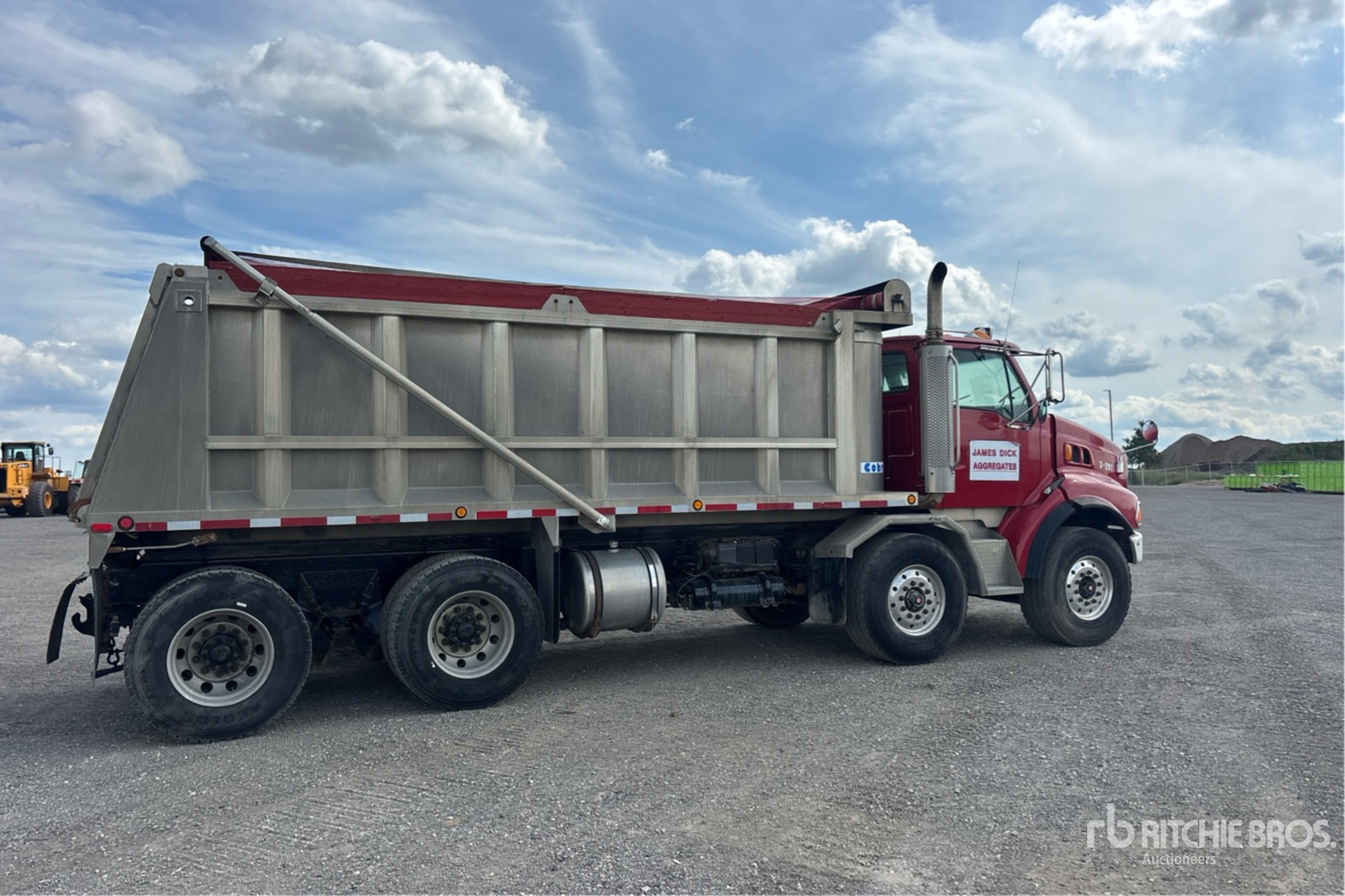 2005 Sterling L9500
