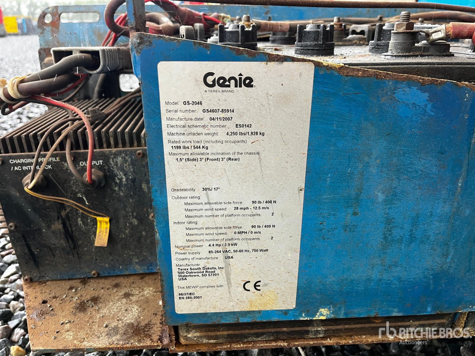 2007 Genie GS-2046