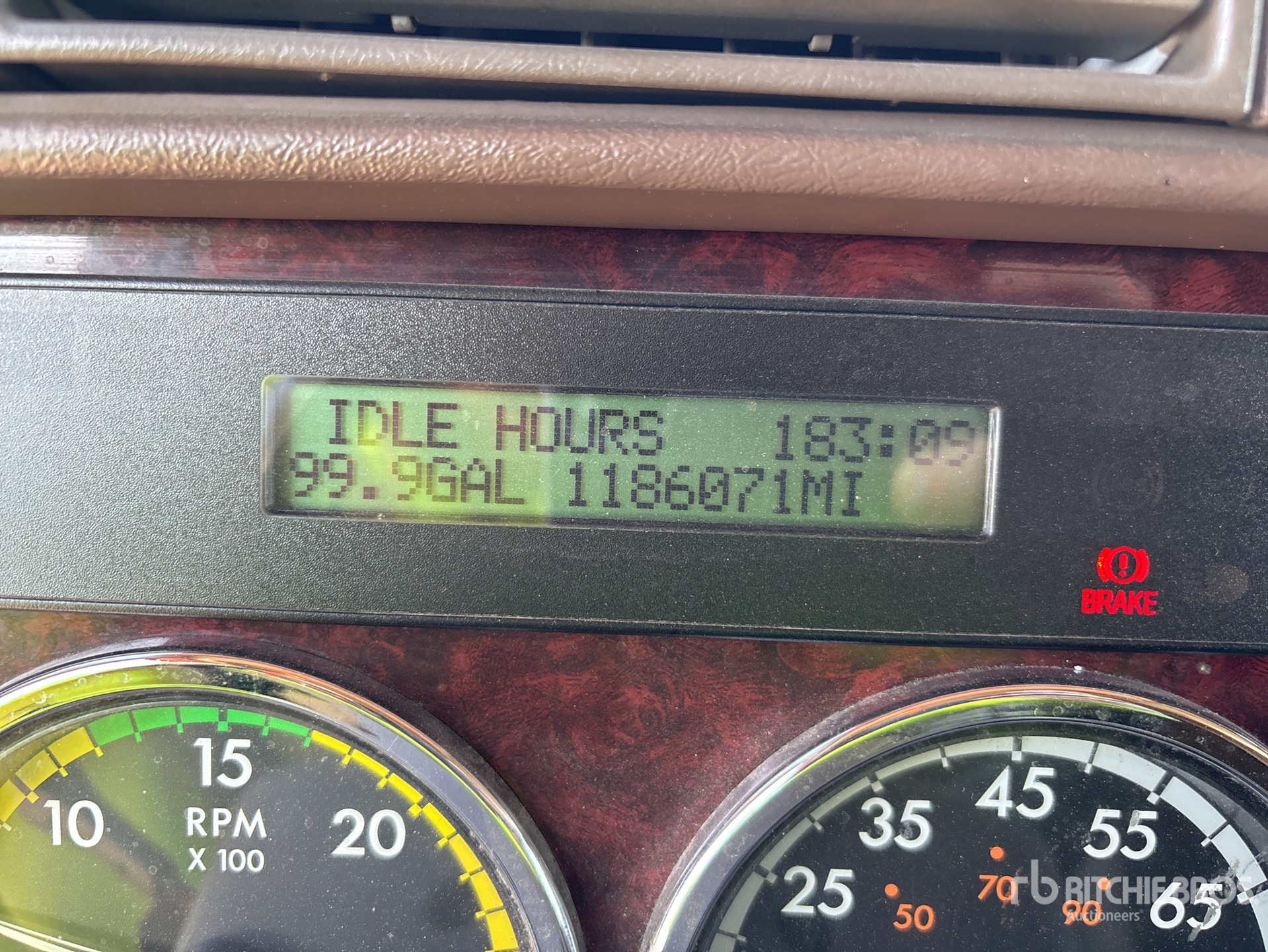 2013 Freightliner Coronado 132