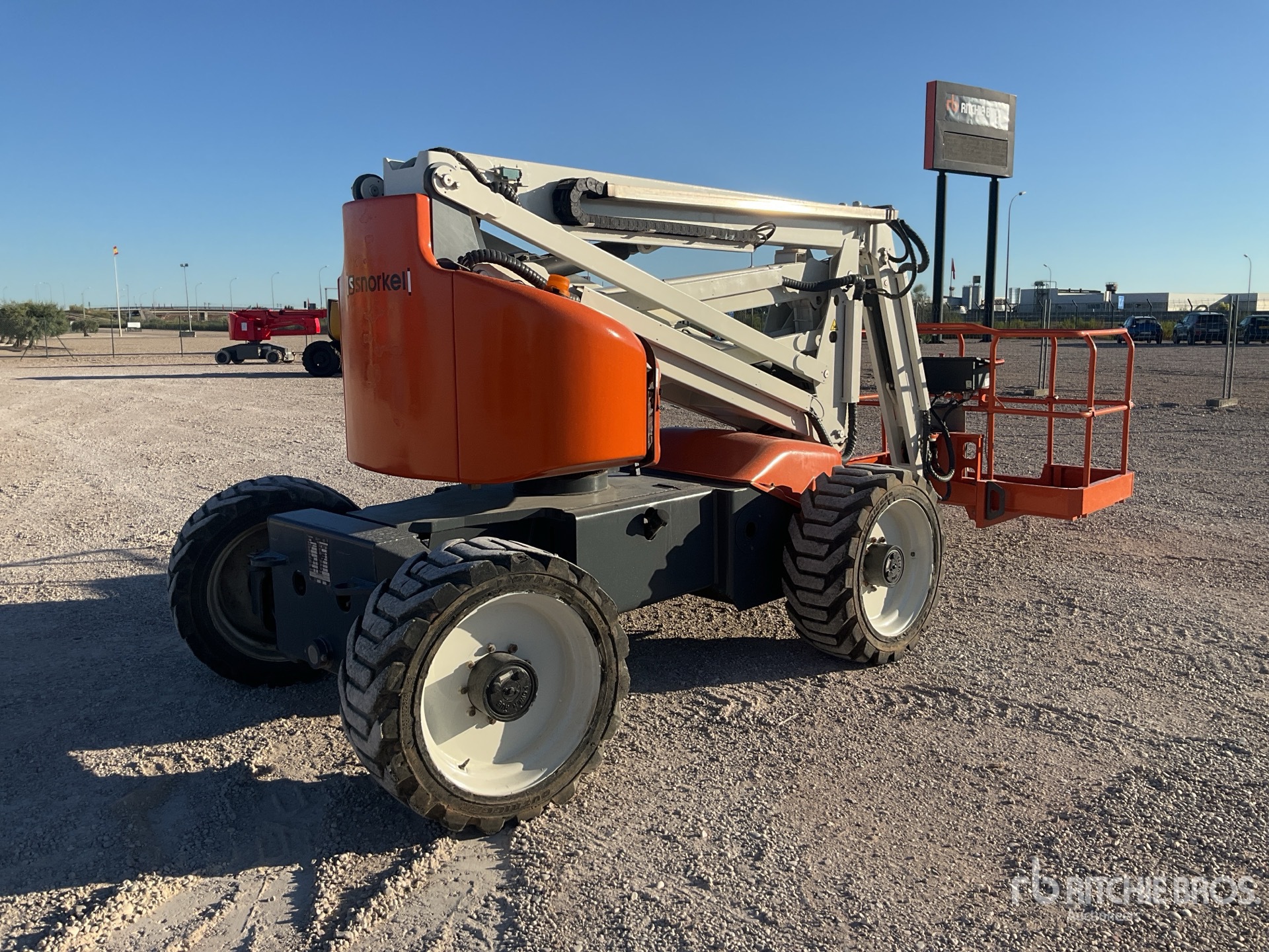 2016 Snorkel A46JRT