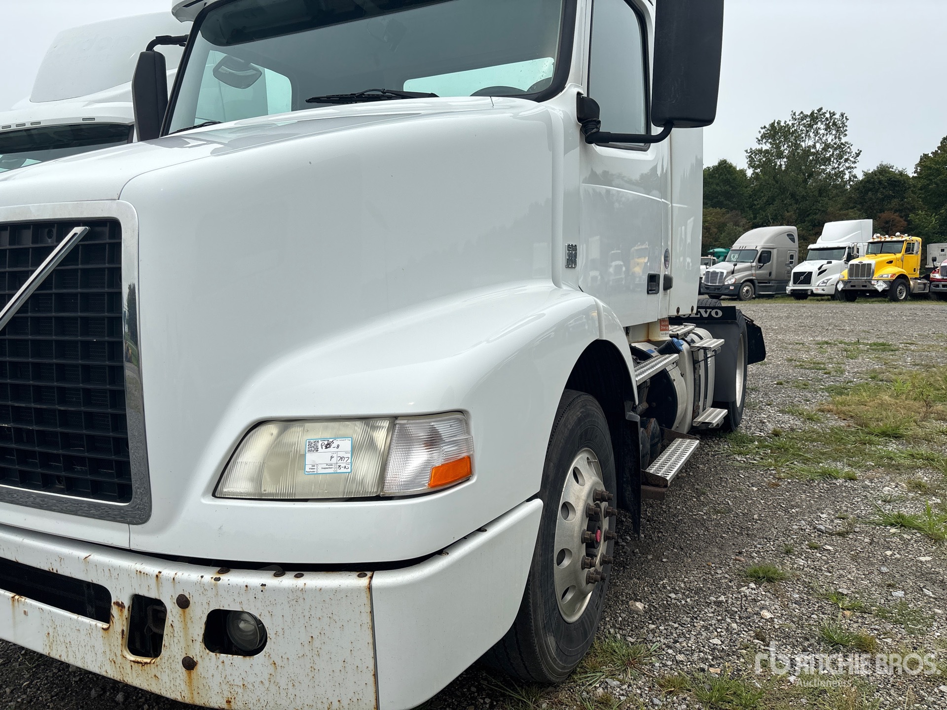 2016 Volvo VNM