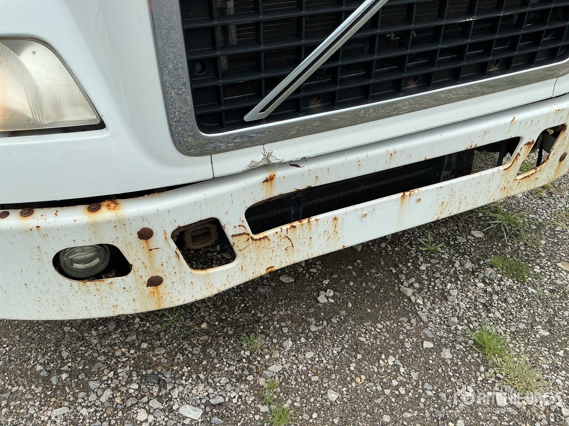 2016 Volvo VNM