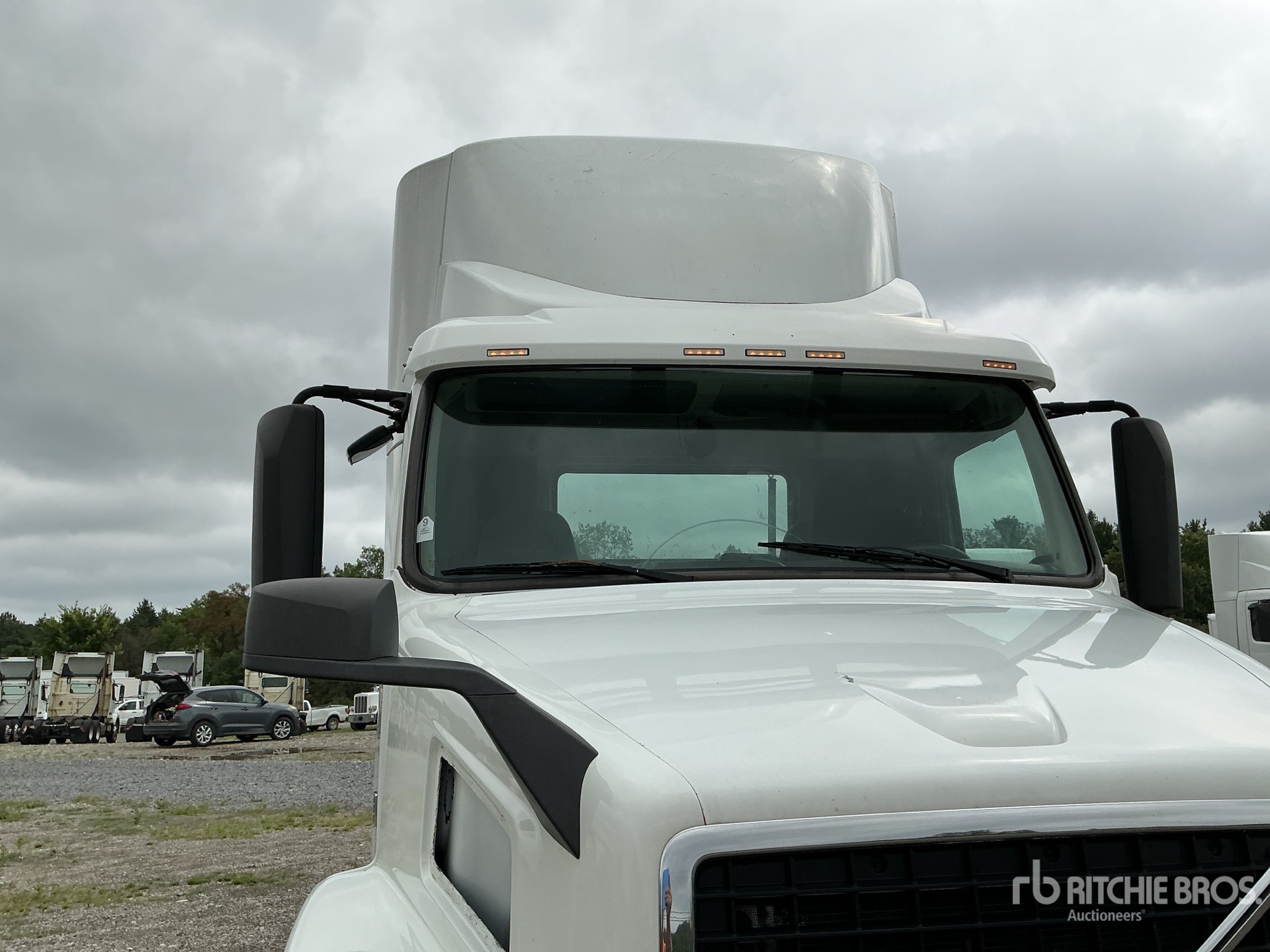 2016 Volvo VNM