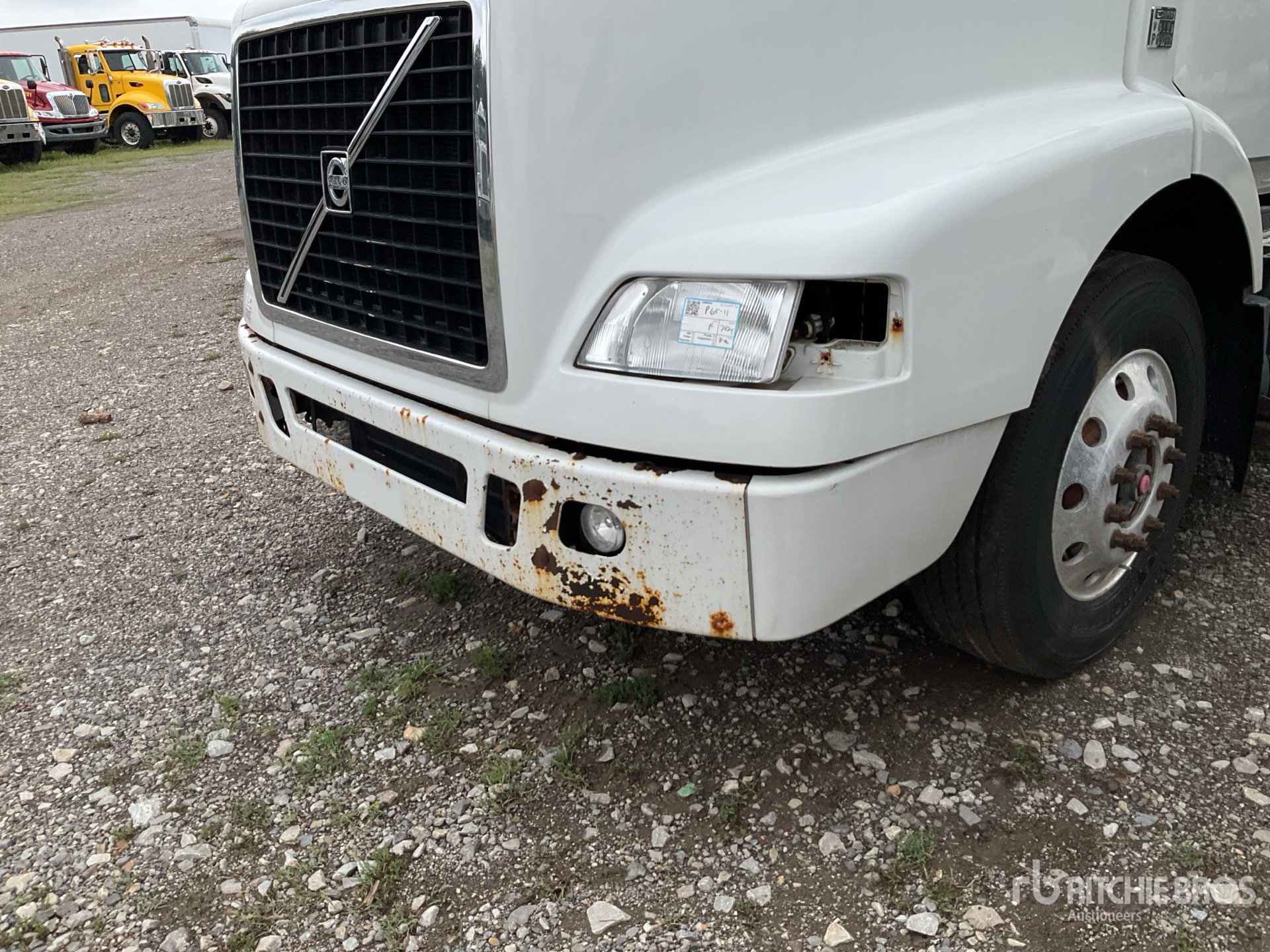 2016 Volvo VNM