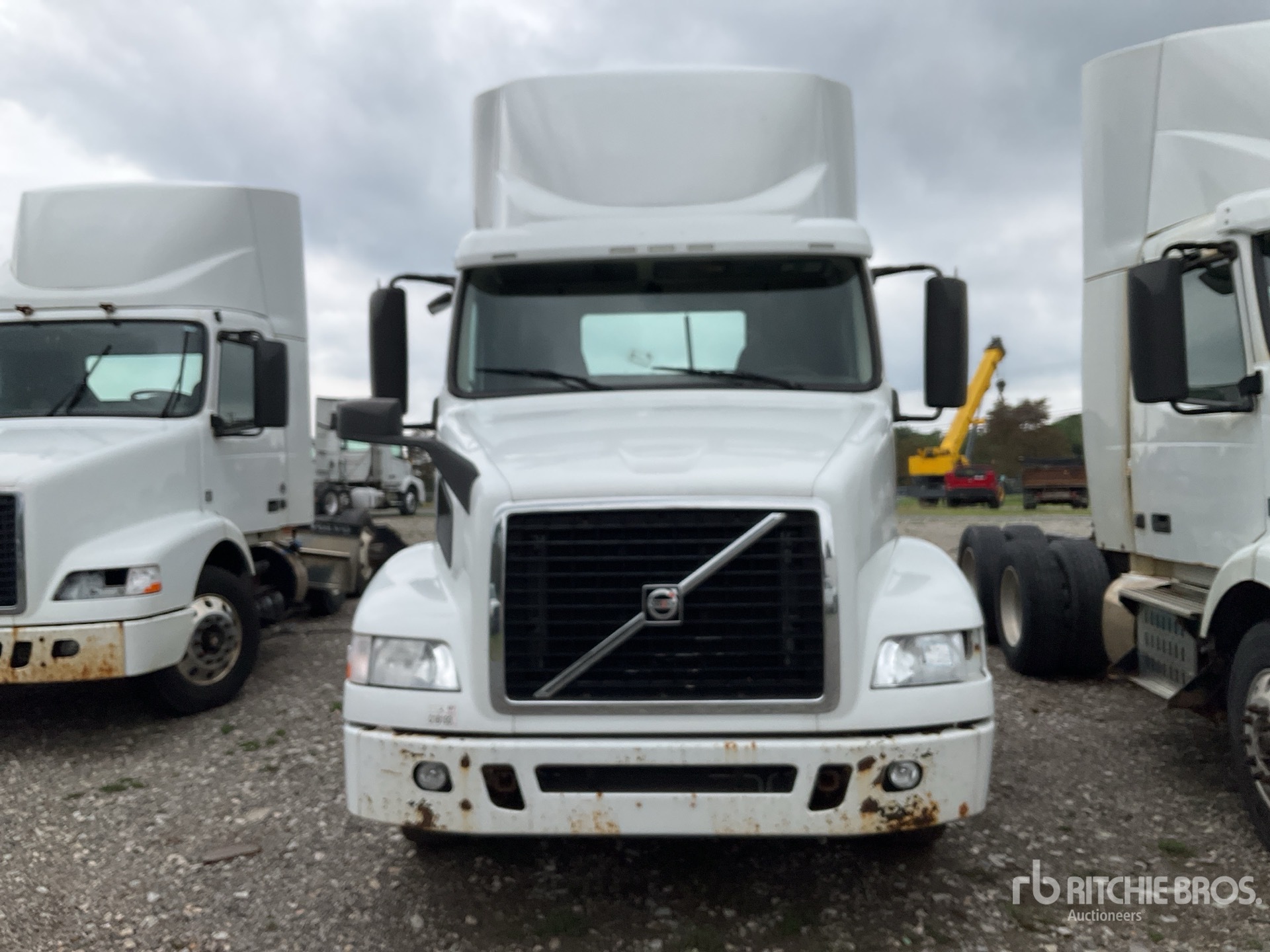 2016 Volvo VNM