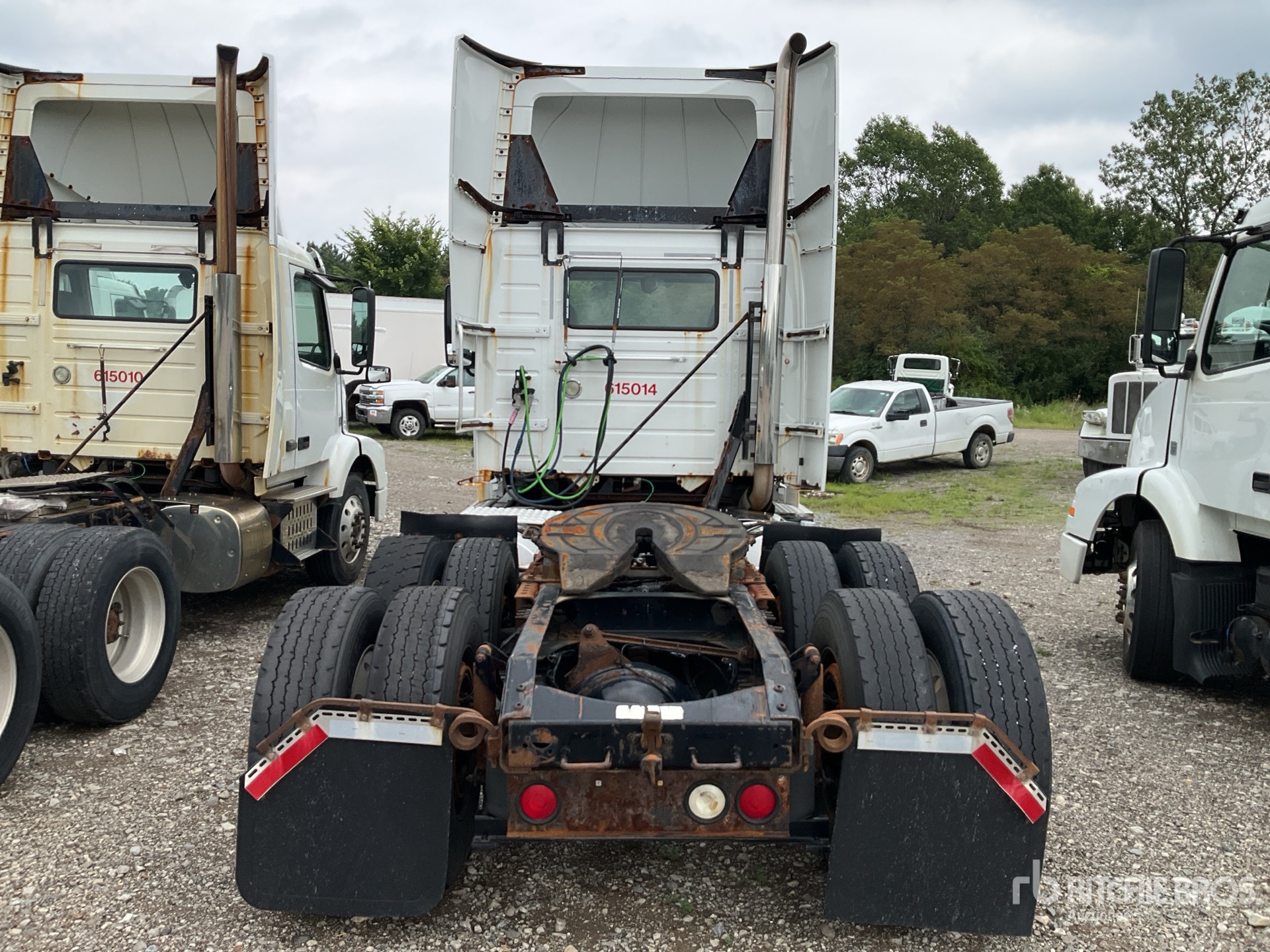 2016 Volvo VNM