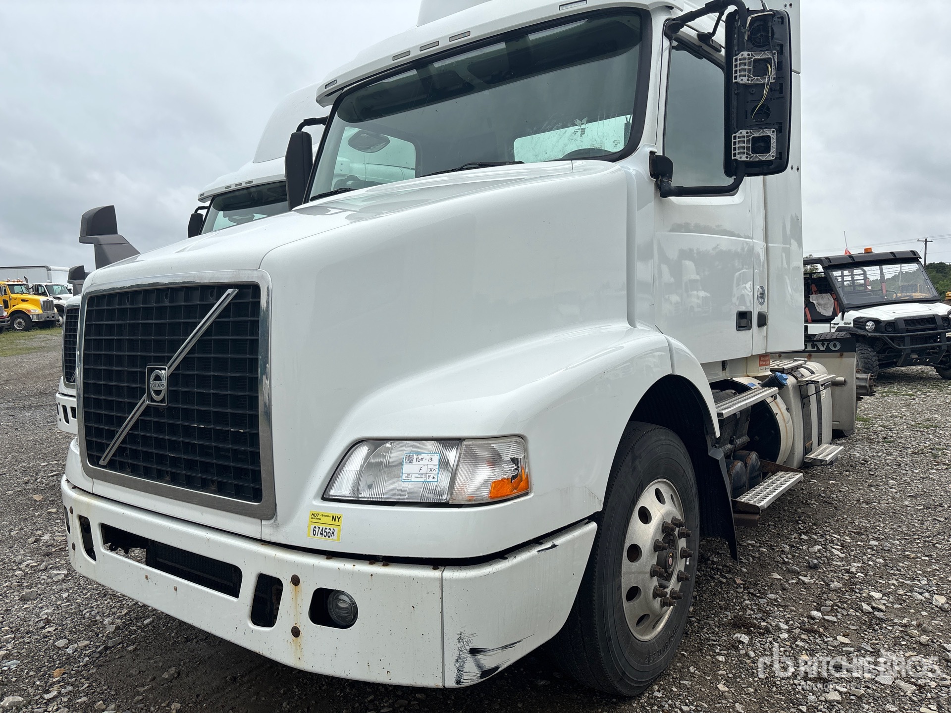 2016 Volvo VNM