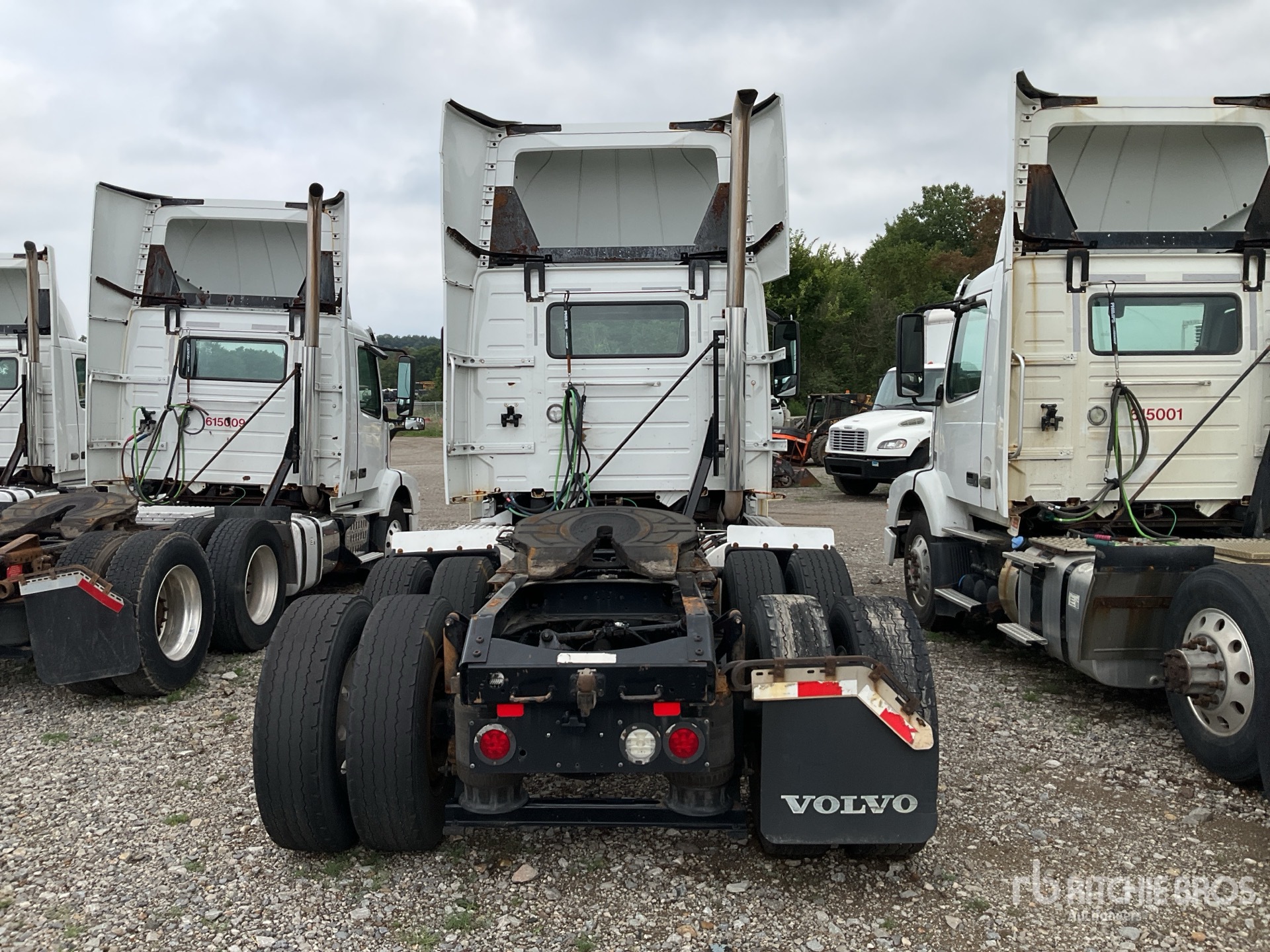 2016 Volvo VNM