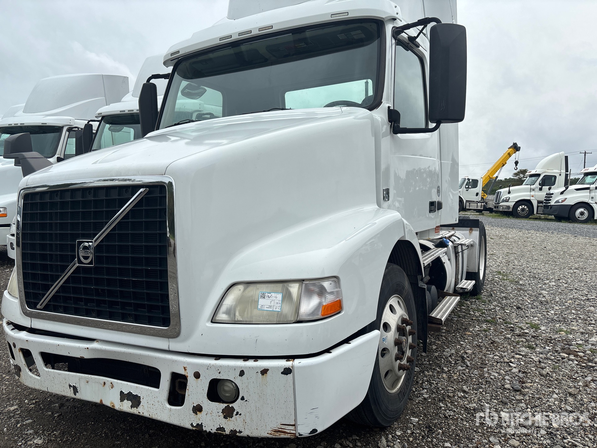 2016 Volvo VNM