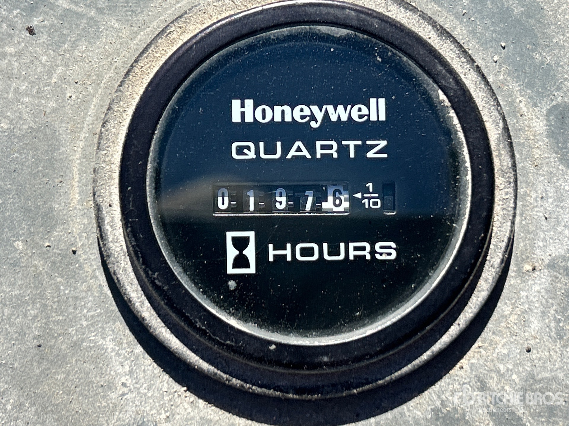 General Appearance with Hour Meter / Odometer